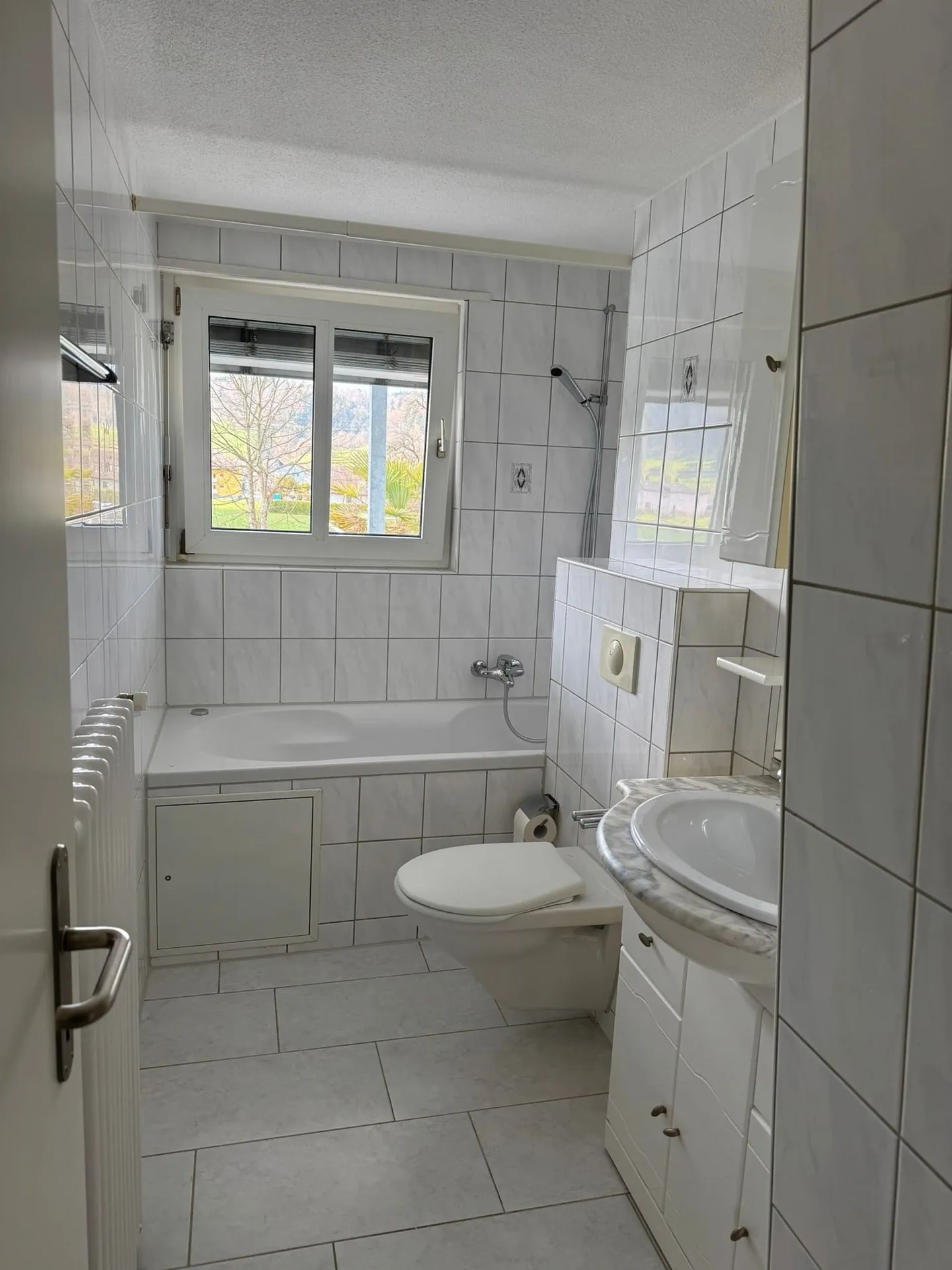 Charming 2-room apartment with balcony and view into the greenery - Photo 5 of 7