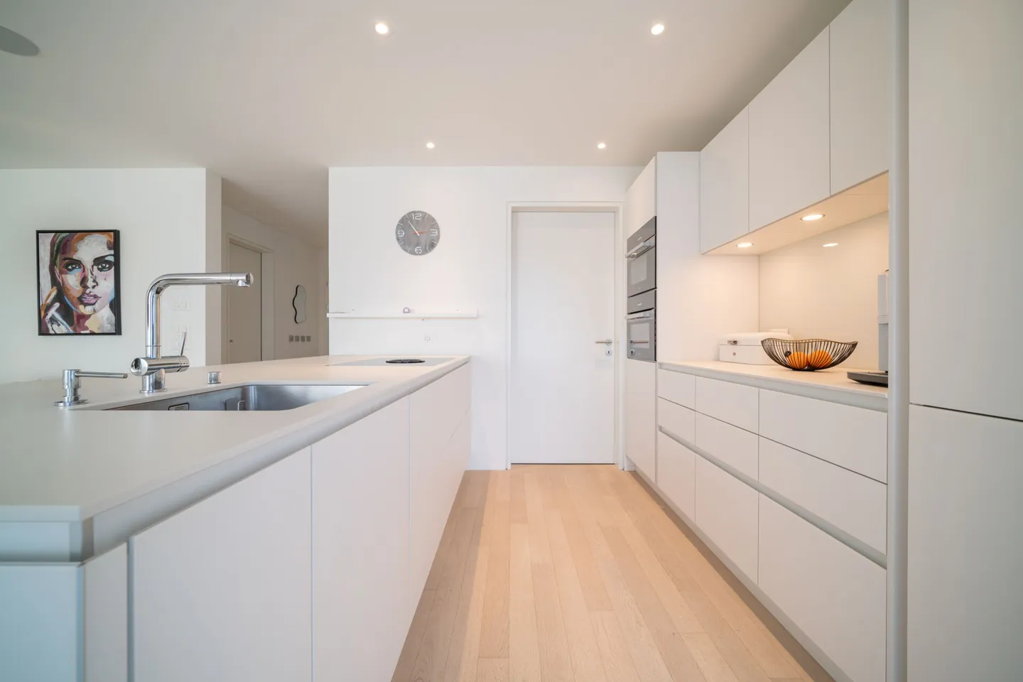 Exclusive 3.5-room apartment in Zurich-Wollishofen near Lake Zurich - Photo 5 of 12