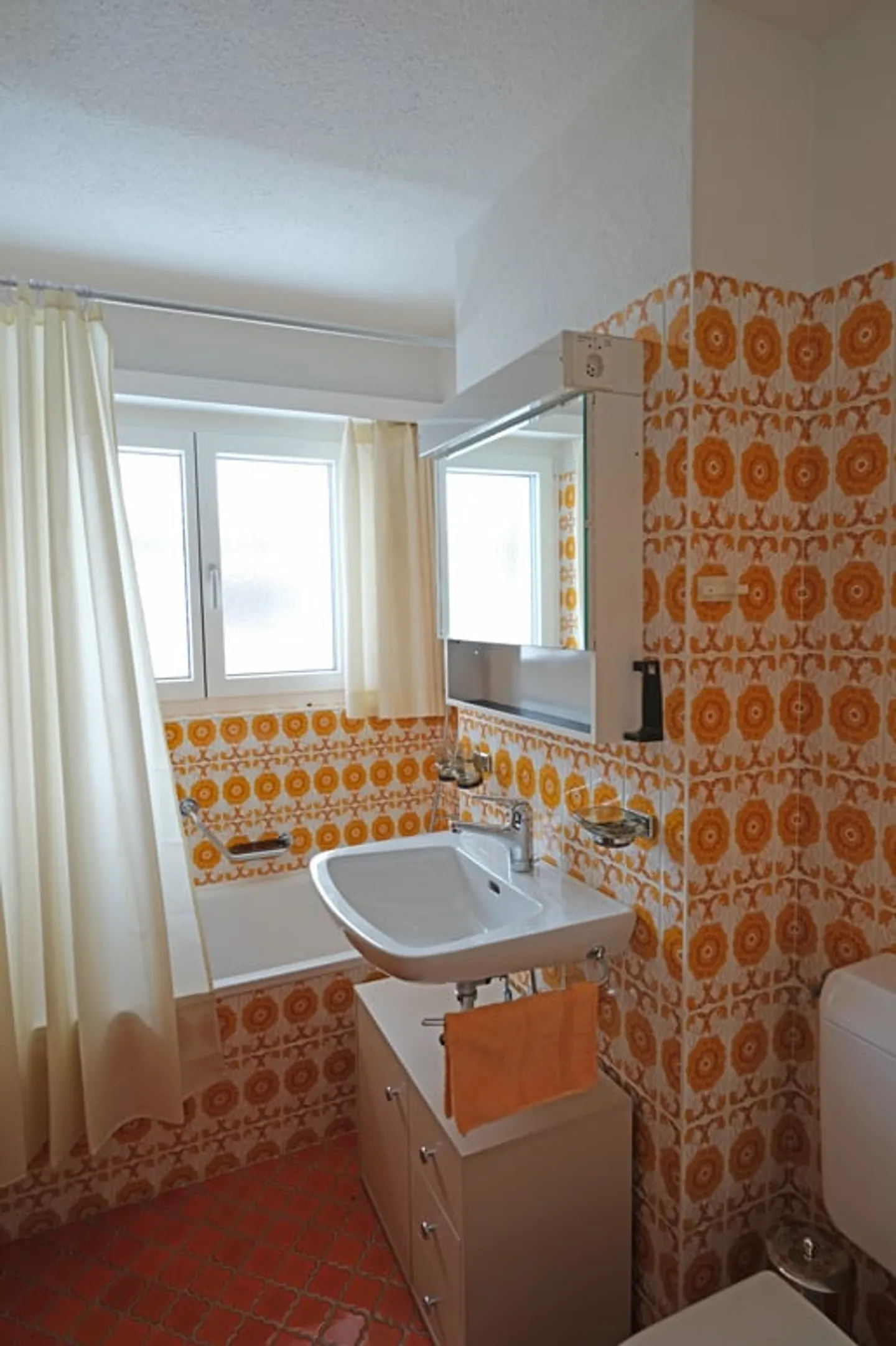 A large and charming penthouse in the best location with ski-in and ski-out in Laax Murschetg - Photo 9 of 11