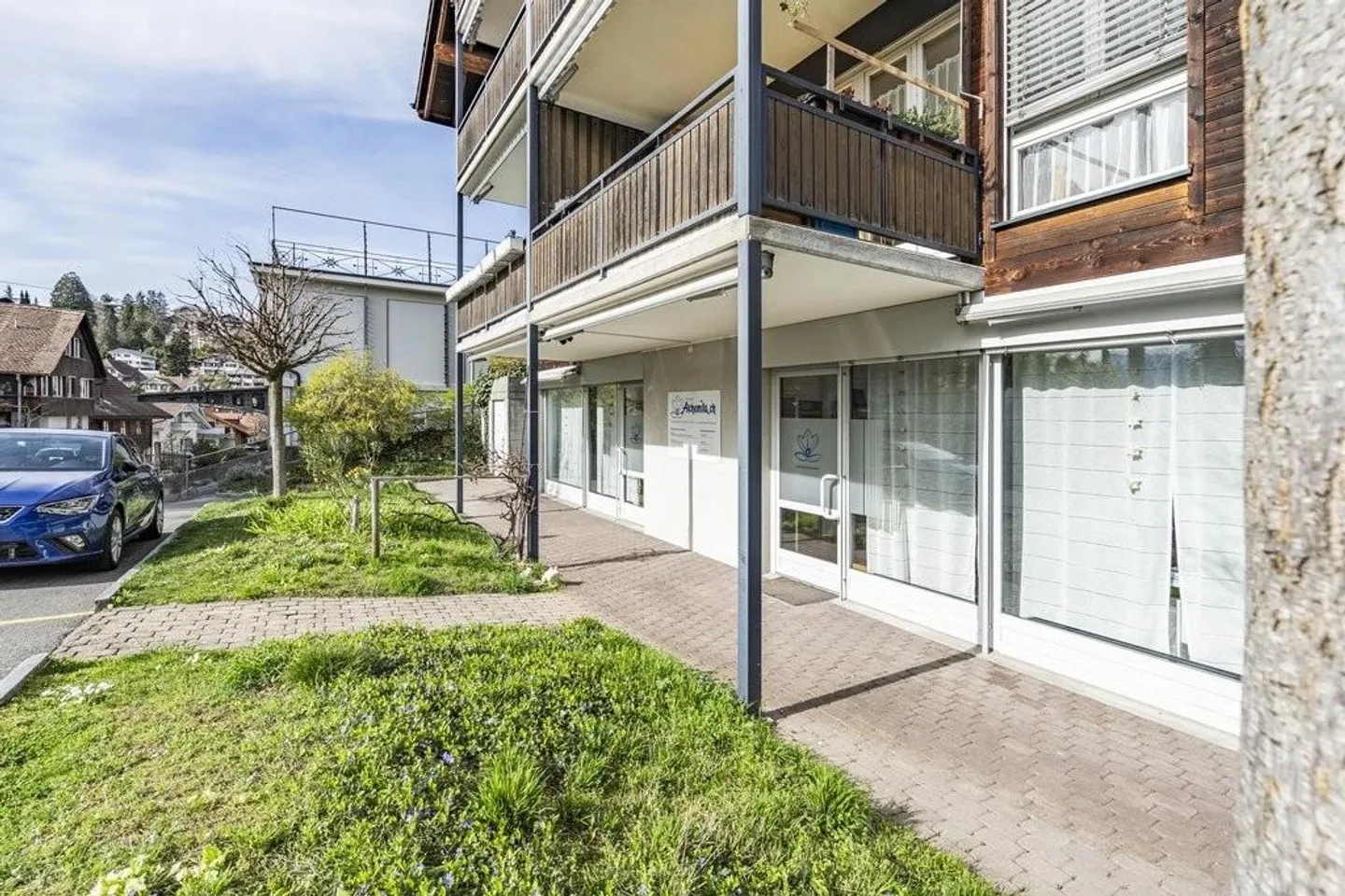 Bureaux beaux et lumineux à Oberhofen - Photo 1 sur 8