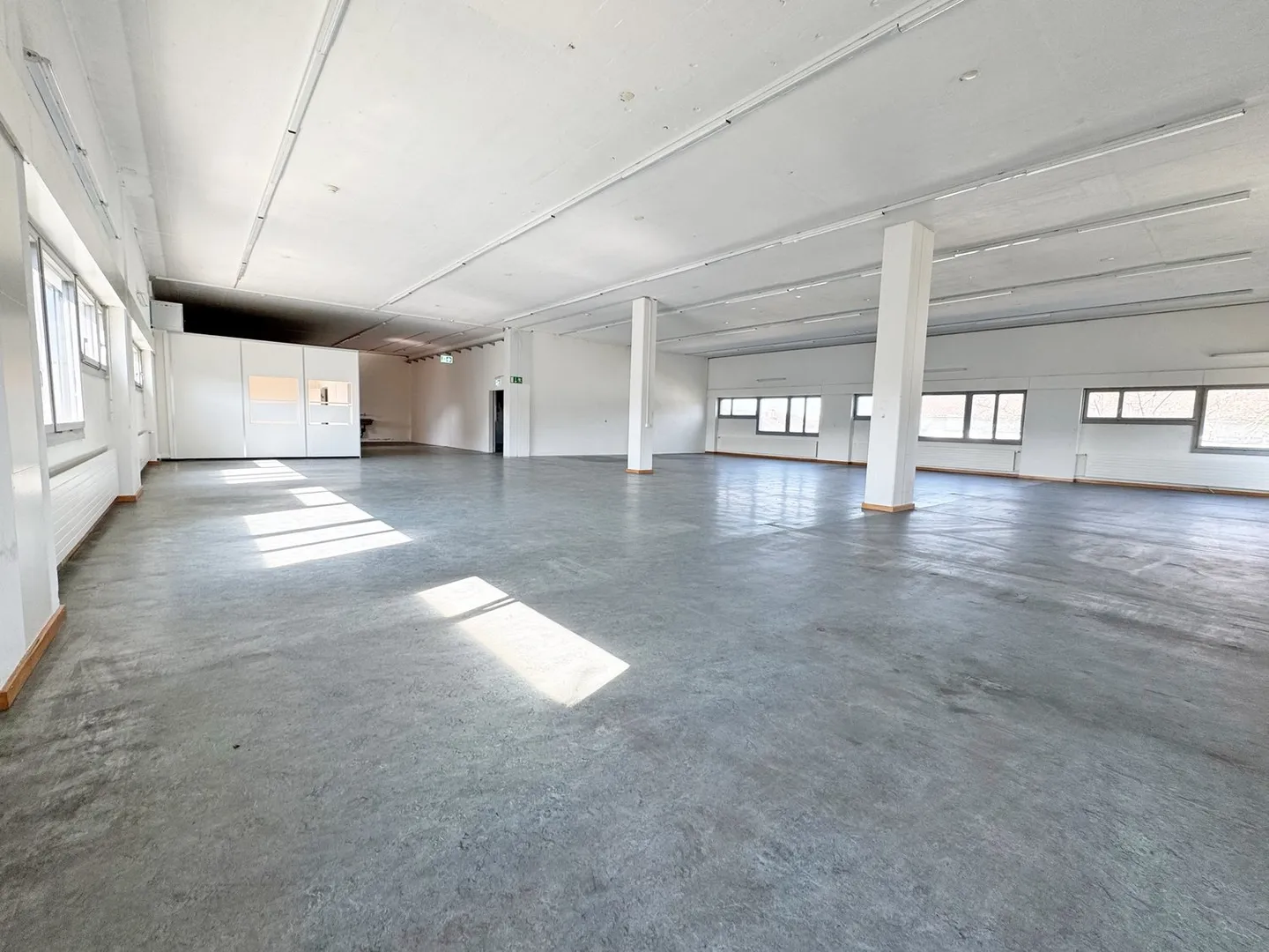 Spazi di stoccaggio e commerciali individuali - Foto 1 di 10