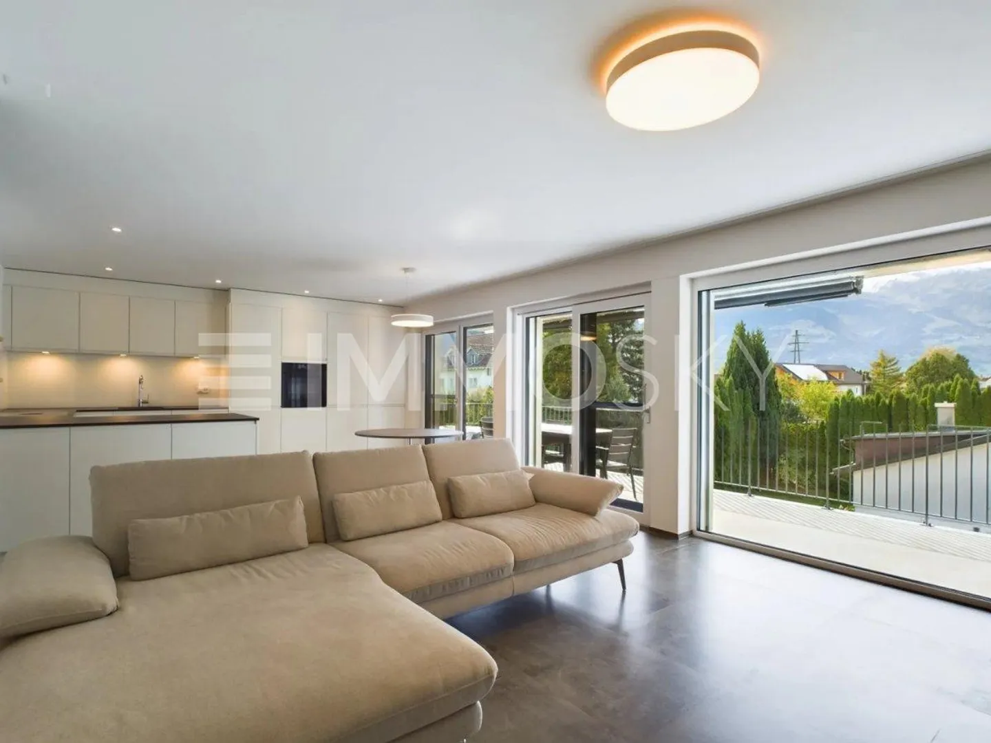 Vivere contemporaneo - pensato, luminoso e di alta qualità - Foto 2 di 5
