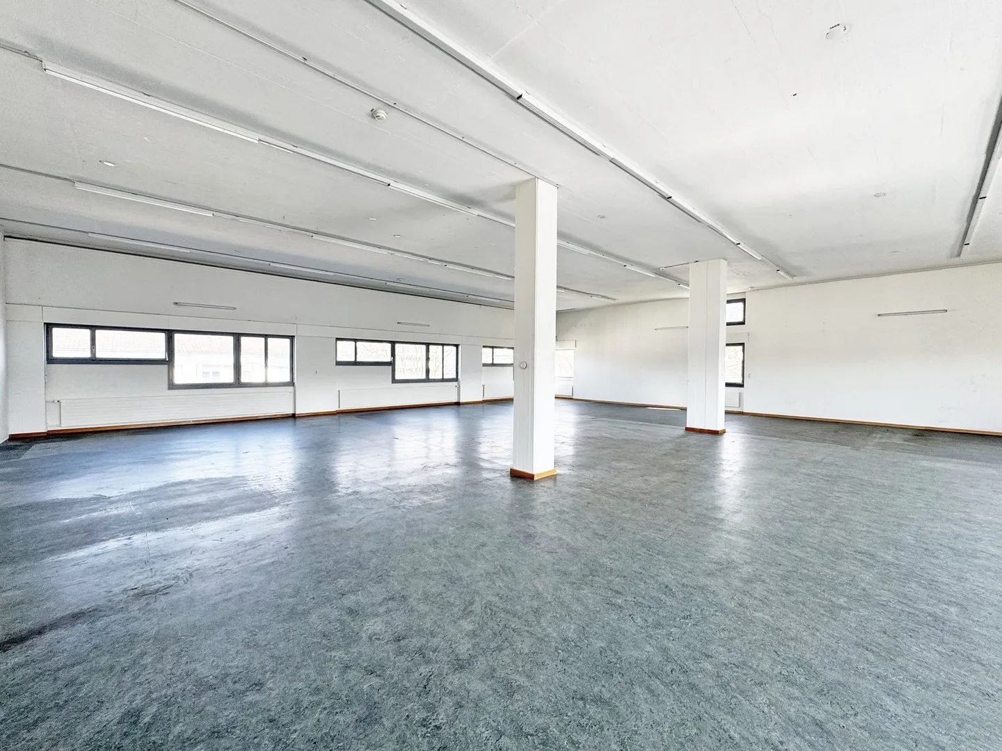 Spazi di stoccaggio e commerciali individuali - Foto 2 di 10