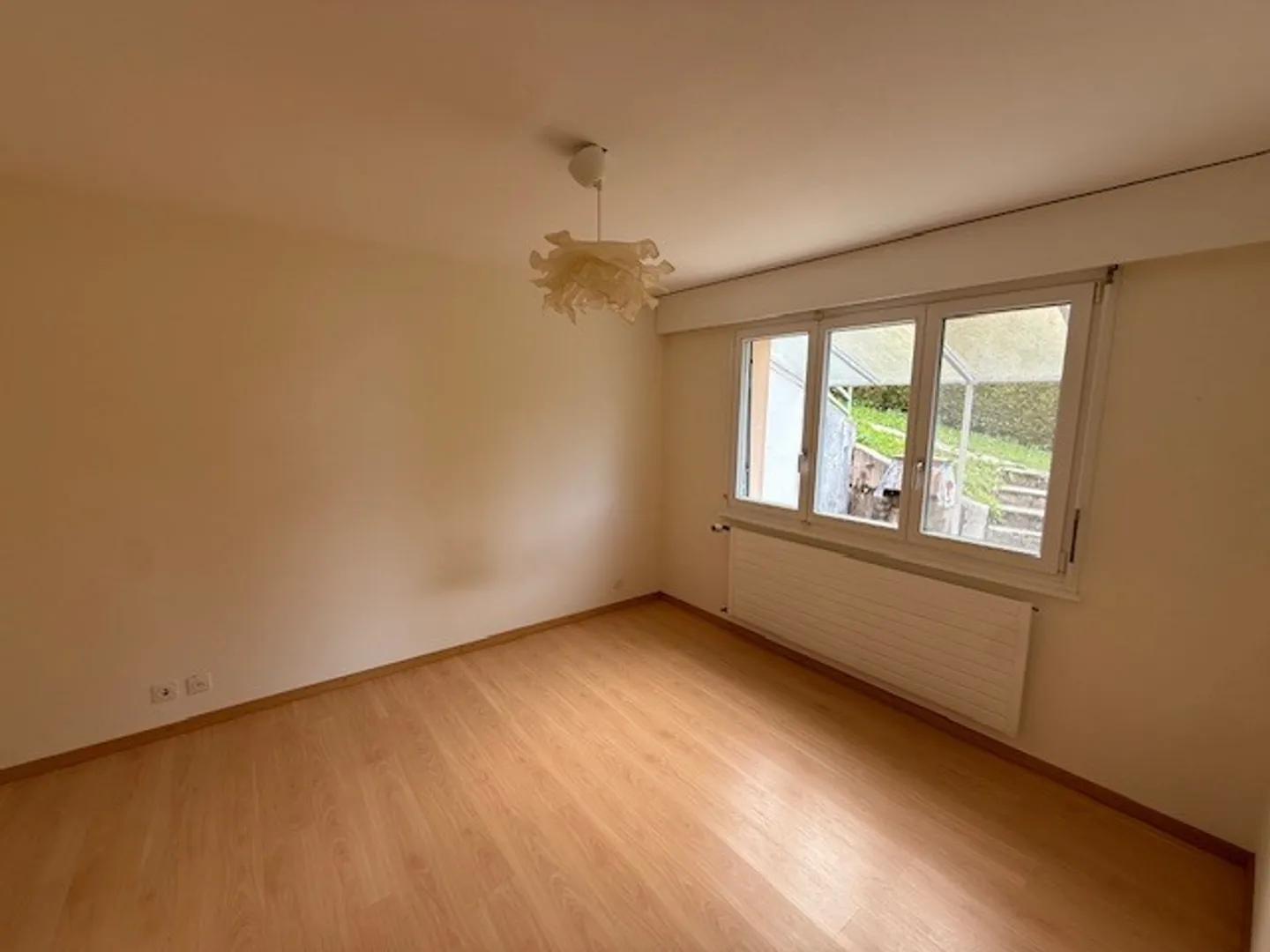 À louer - 2,5 pièces - 72m2 + terrasse et jardin - Plan 13 - Belmont s/Lsne - Photo 8 sur 18