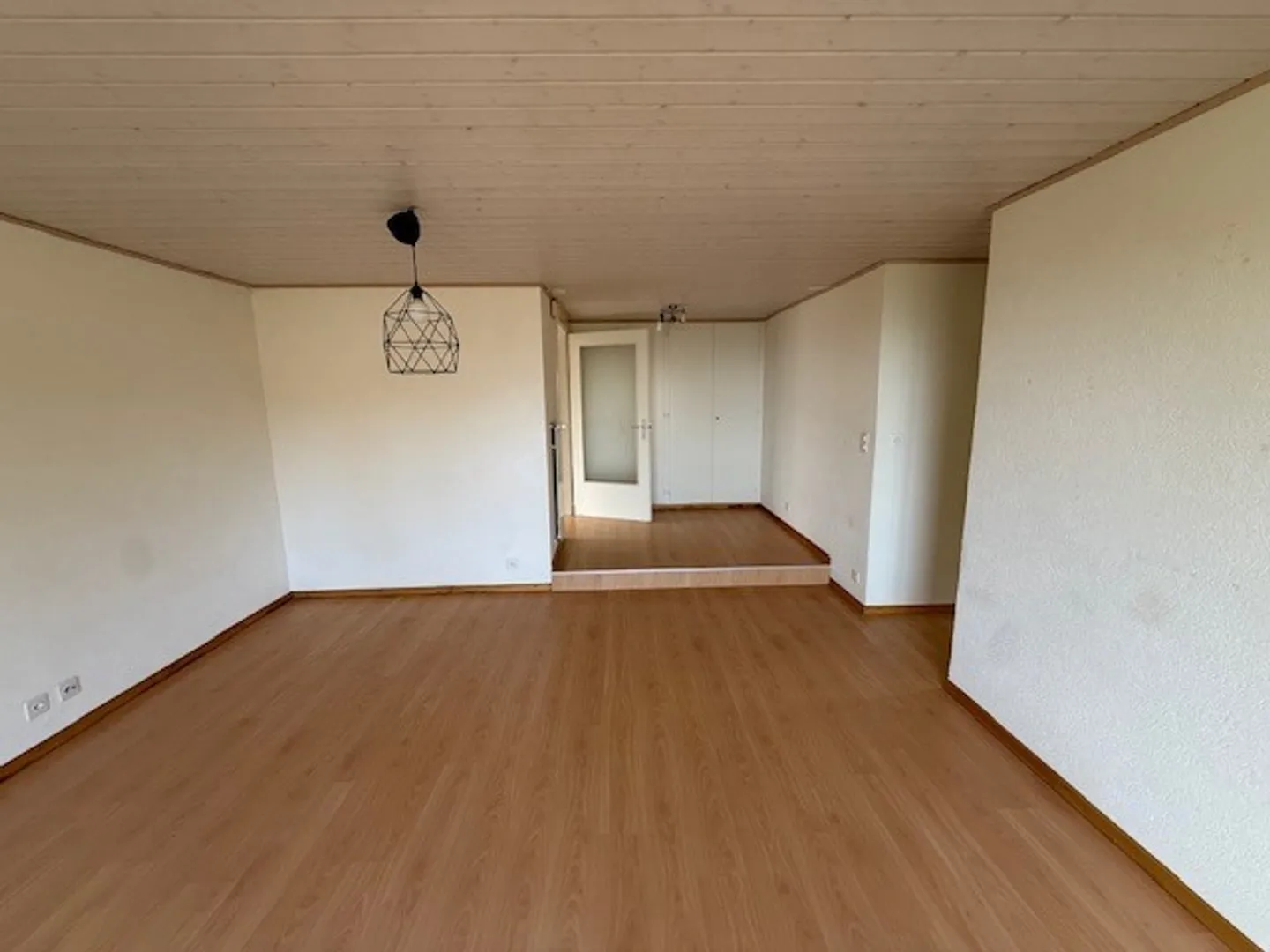 À louer - 2,5 pièces - 72m2 + terrasse et jardin - Plan 13 - Belmont s/Lsne - Photo 11 sur 18