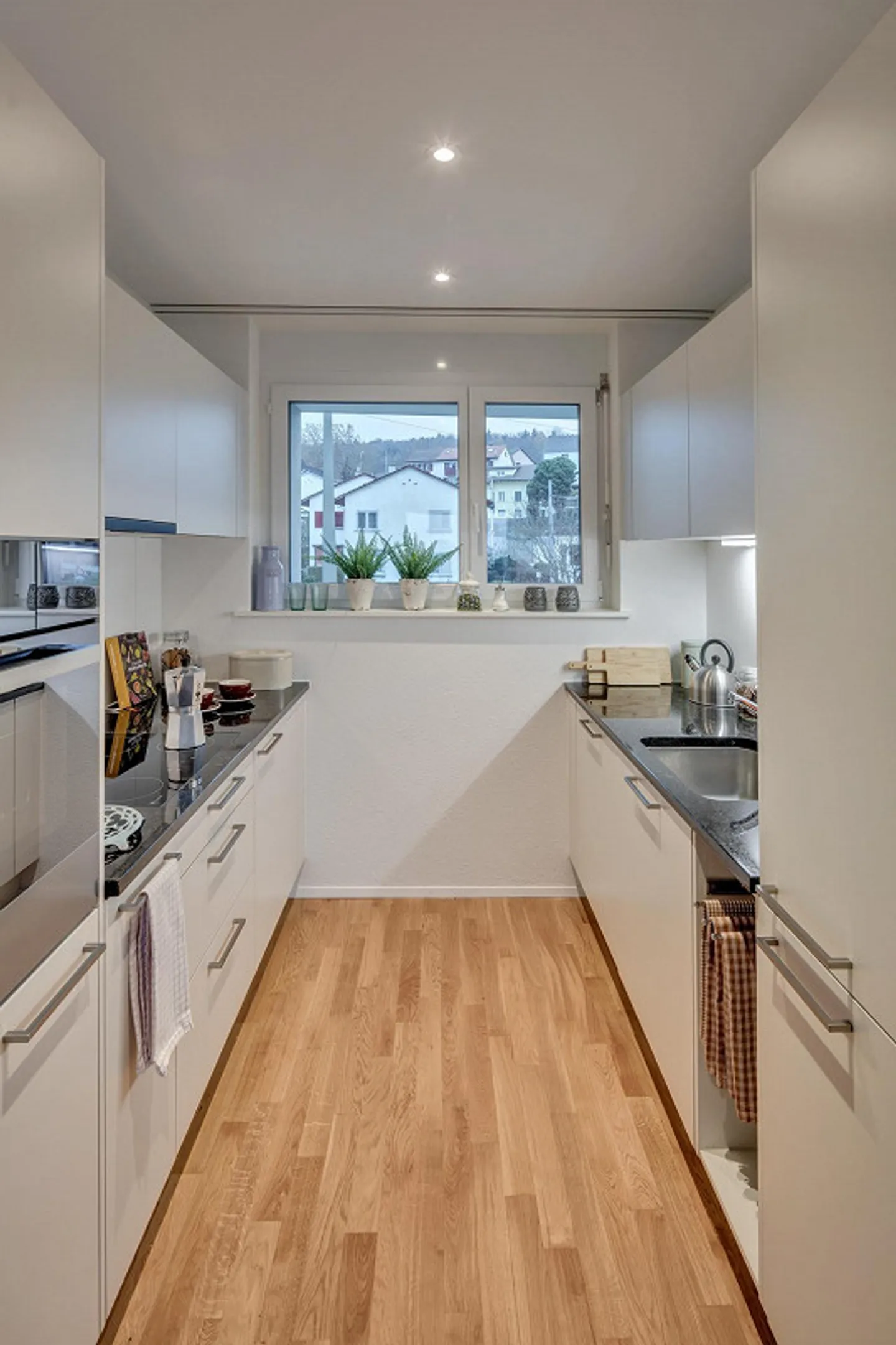 Moderne und helle 3.5-Zimmer-Wohnung in Neuhausen! - Foto 3 von 11