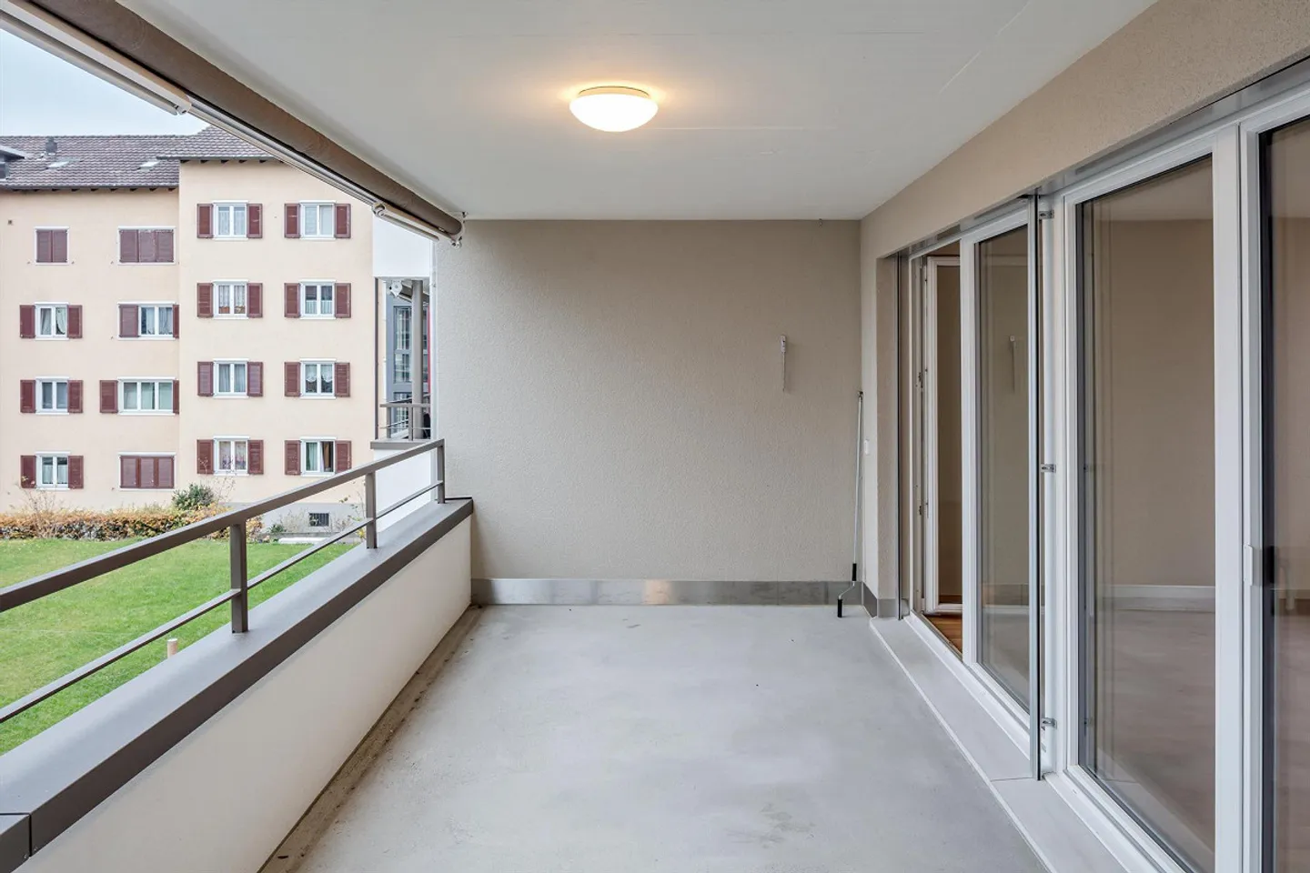 Moderne und helle 3.5-Zimmer-Wohnung in Neuhausen! - Foto 10 von 11