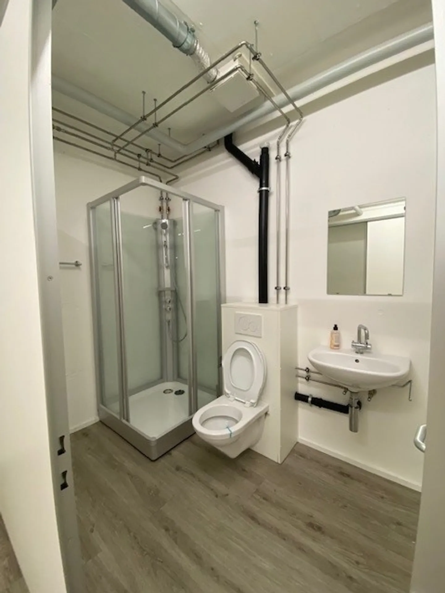 Sala multifunzionale con doccia/WC - Foto 5 di 5