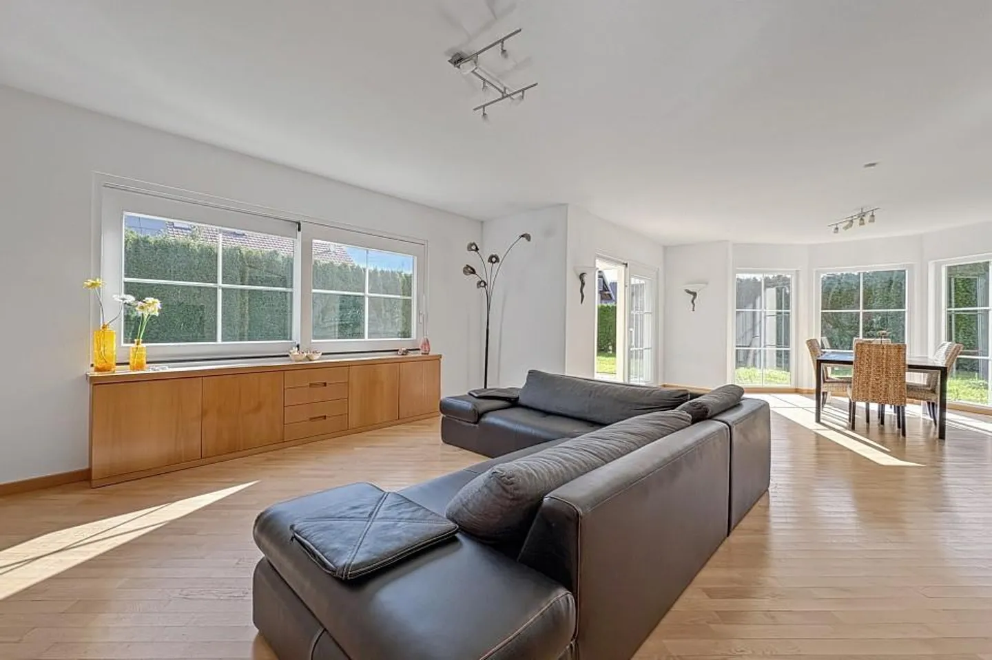 Detached Family House with Style and Privacy - Photo 9 of 13