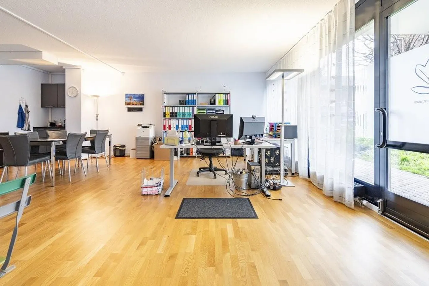 Bureaux beaux et lumineux à Oberhofen - Photo 7 sur 8