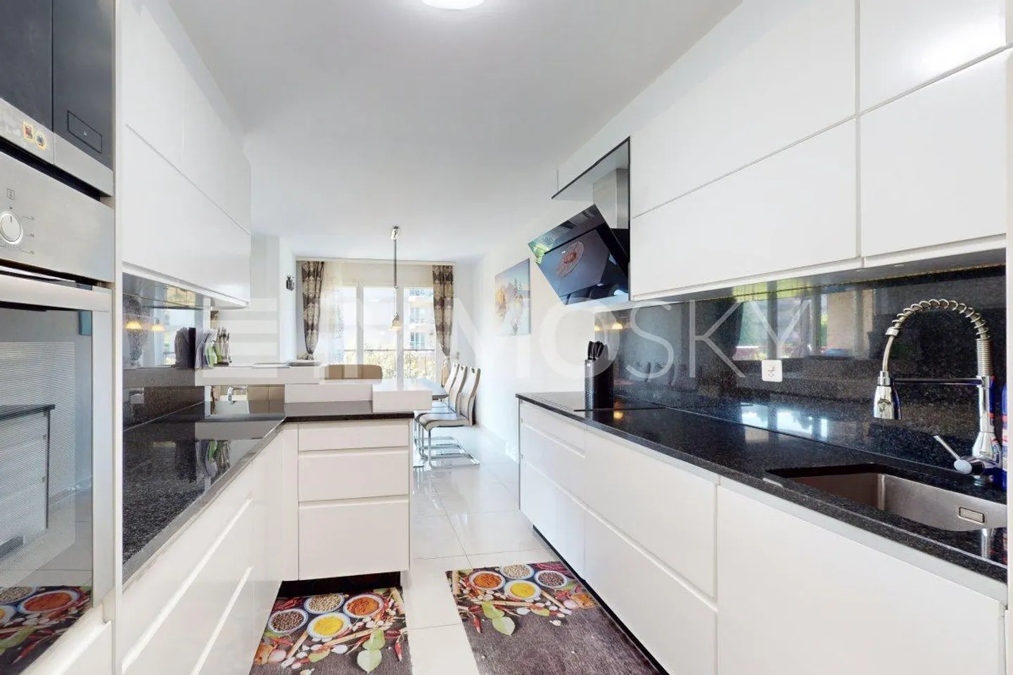 Marly: 4.5 renovated rooms, 5 minutes from the train station! - Photo 2 of 5