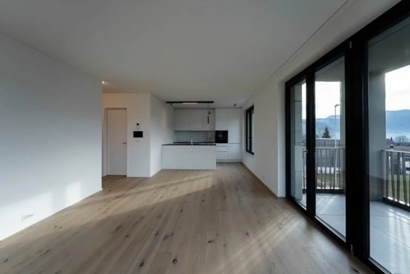 Moderne 2,5-Zimmer-Wohnung mit Seeblick im Zentrum von Oberägeri - Foto 4 von 8