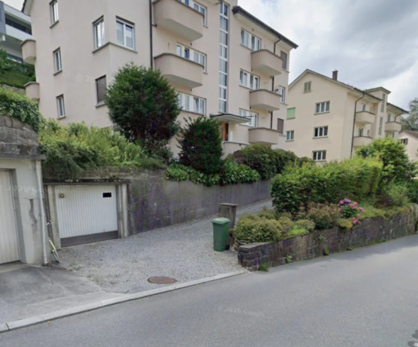 Zentrale Garagenbox in Luzern - Foto 2 von 2