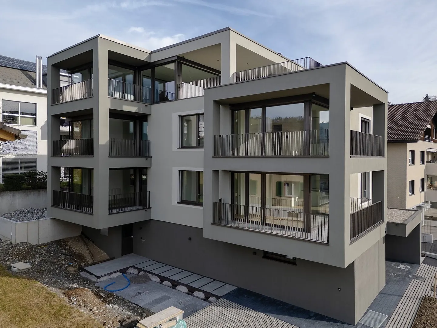 Moderne 2,5-Zimmer-Wohnung mit Seeblick im Zentrum von Oberägeri - Foto 1 von 8