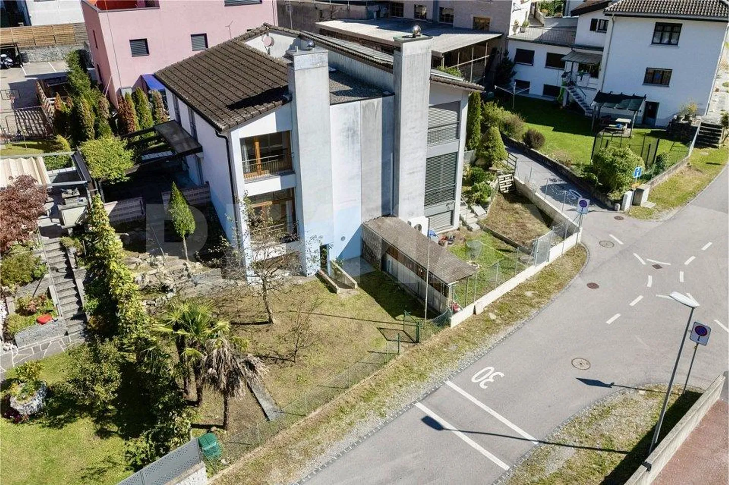 Casa contigua di 6 locali, comfort e tranquillità a Gordevio - Foto 9 di 13