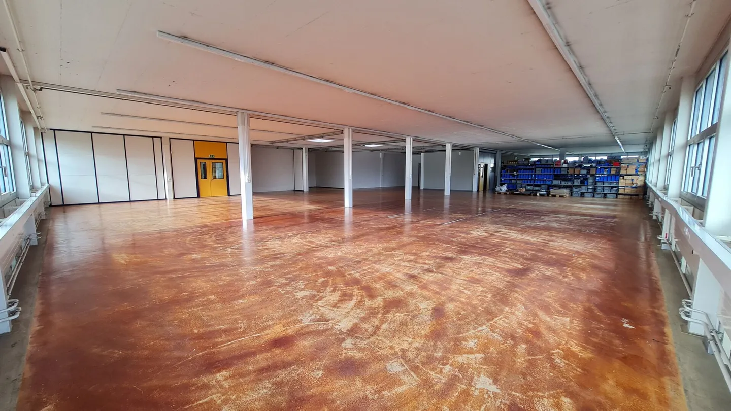 Generous commercial and office spaces directly on the highway - Photo 1 of 9