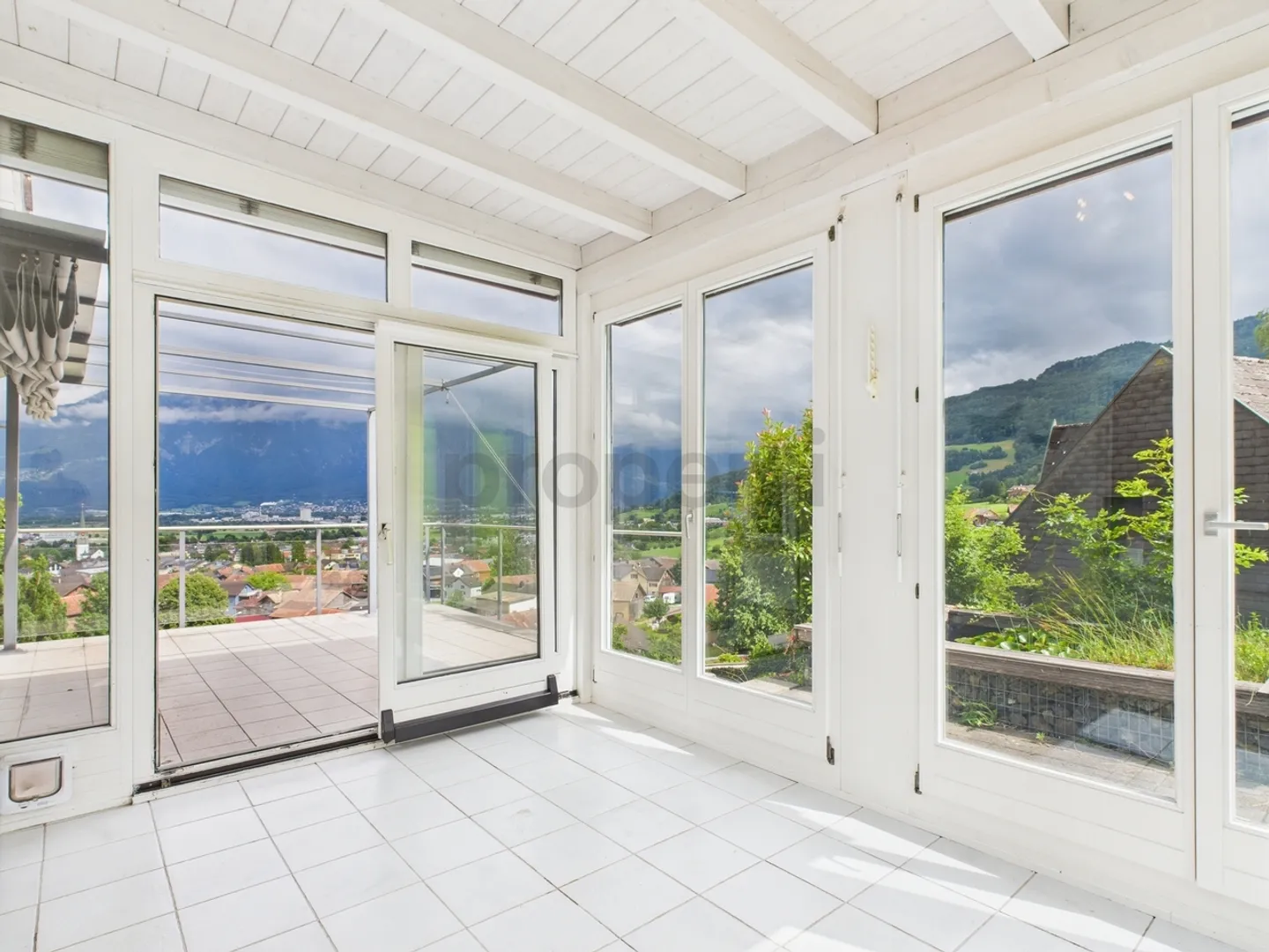 Spacious Single-Family Home with Conservatory and Stunning View in Grabs SG - Photo 4 of 13