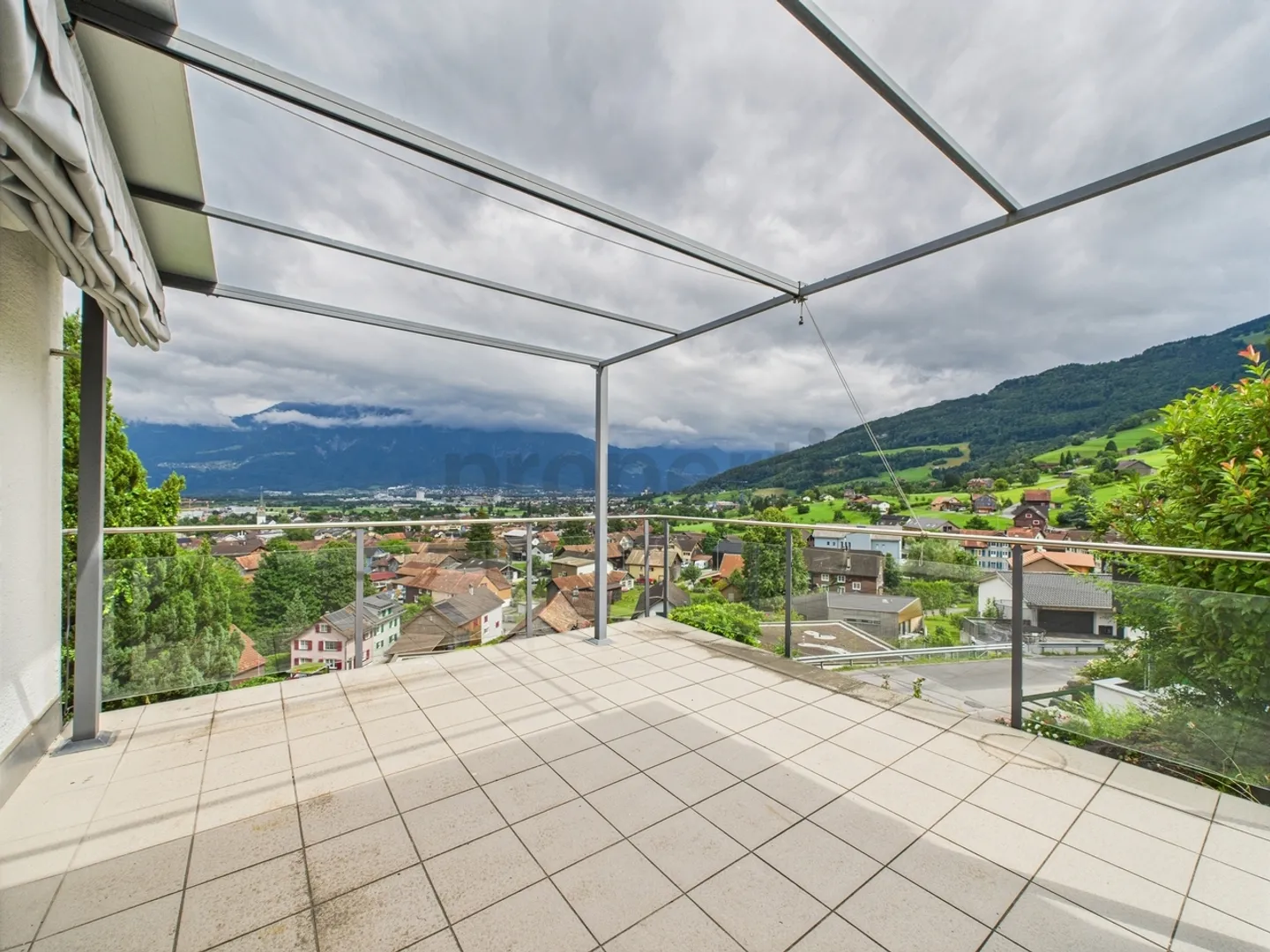 Spacious Single-Family Home with Conservatory and Stunning View in Grabs SG - Photo 2 of 13