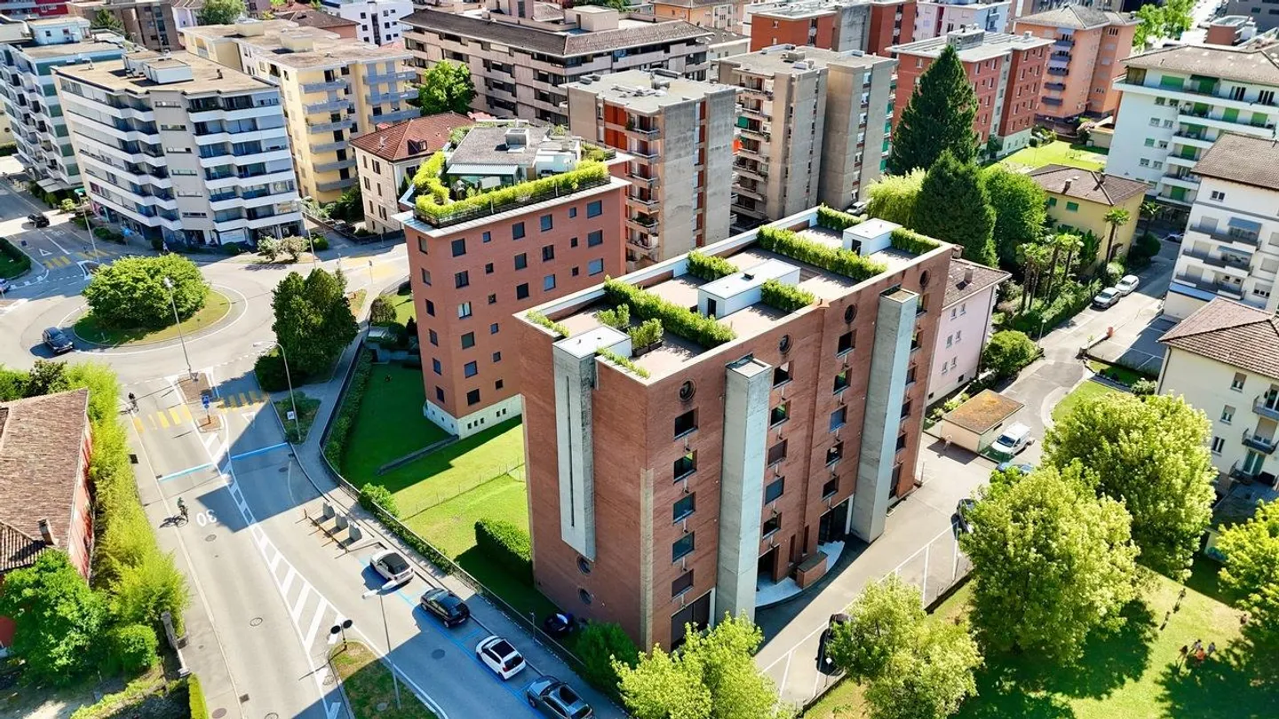 Appartement Duplex Design avec Terrasse Panoramique sur le Toit - Photo 4 sur 24