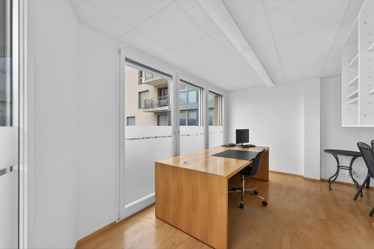 Maison résidentielle / Atelier résidentiel à Hergiswil - Photo 4 sur 13