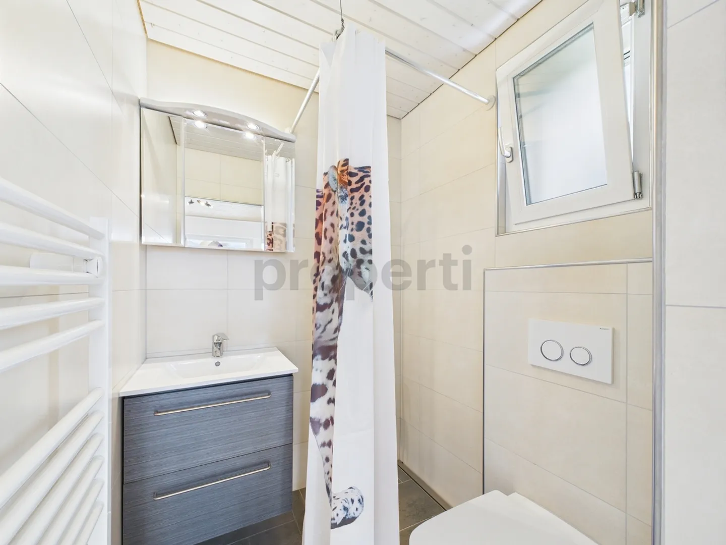 Spacious Single-Family Home with Conservatory and Stunning View in Grabs SG - Photo 11 of 13