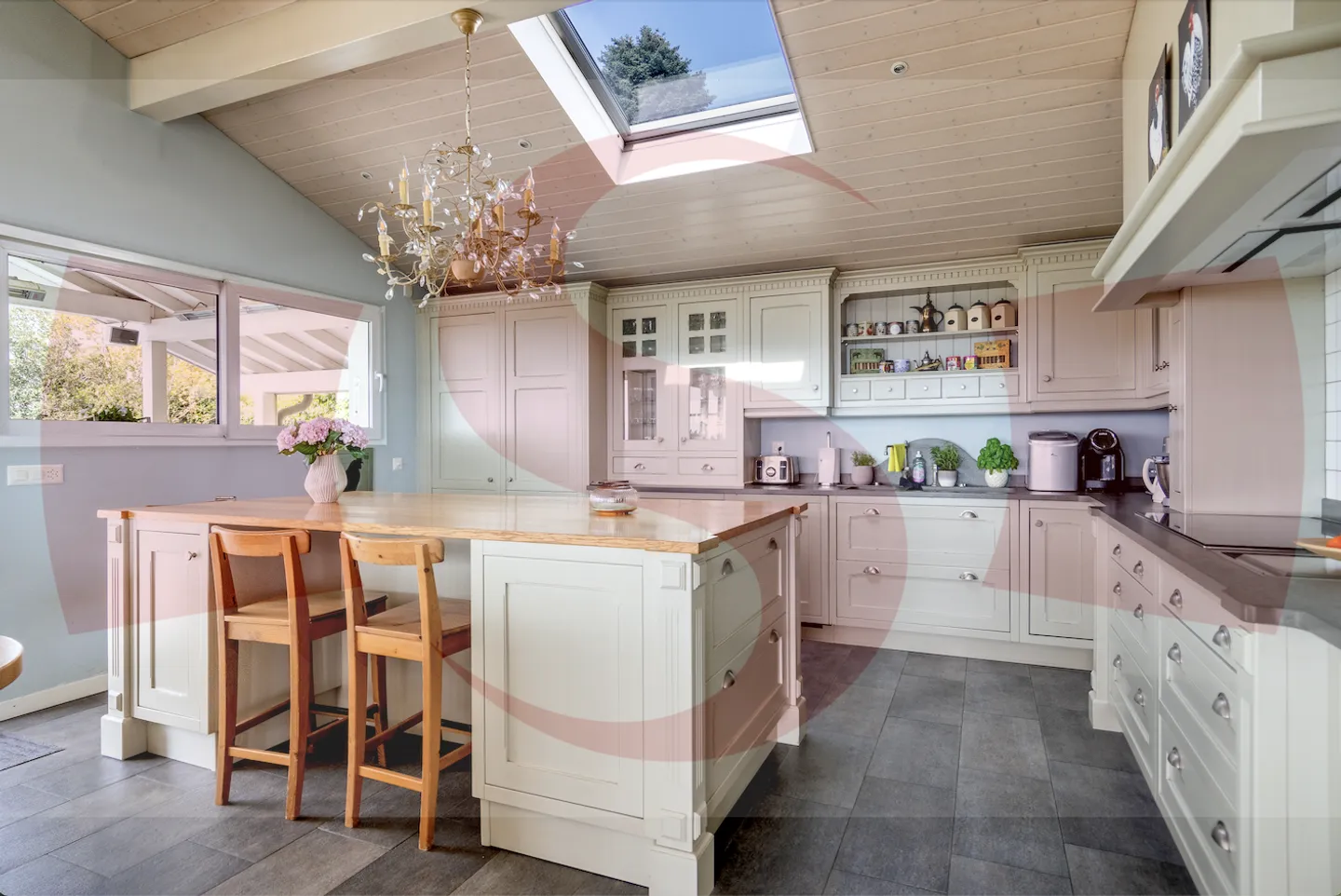 Un indirizzo eccezionale nel cuore di Nyon, a due passi dal lago. Townhouse di alta gamma - Foto 2 di 15