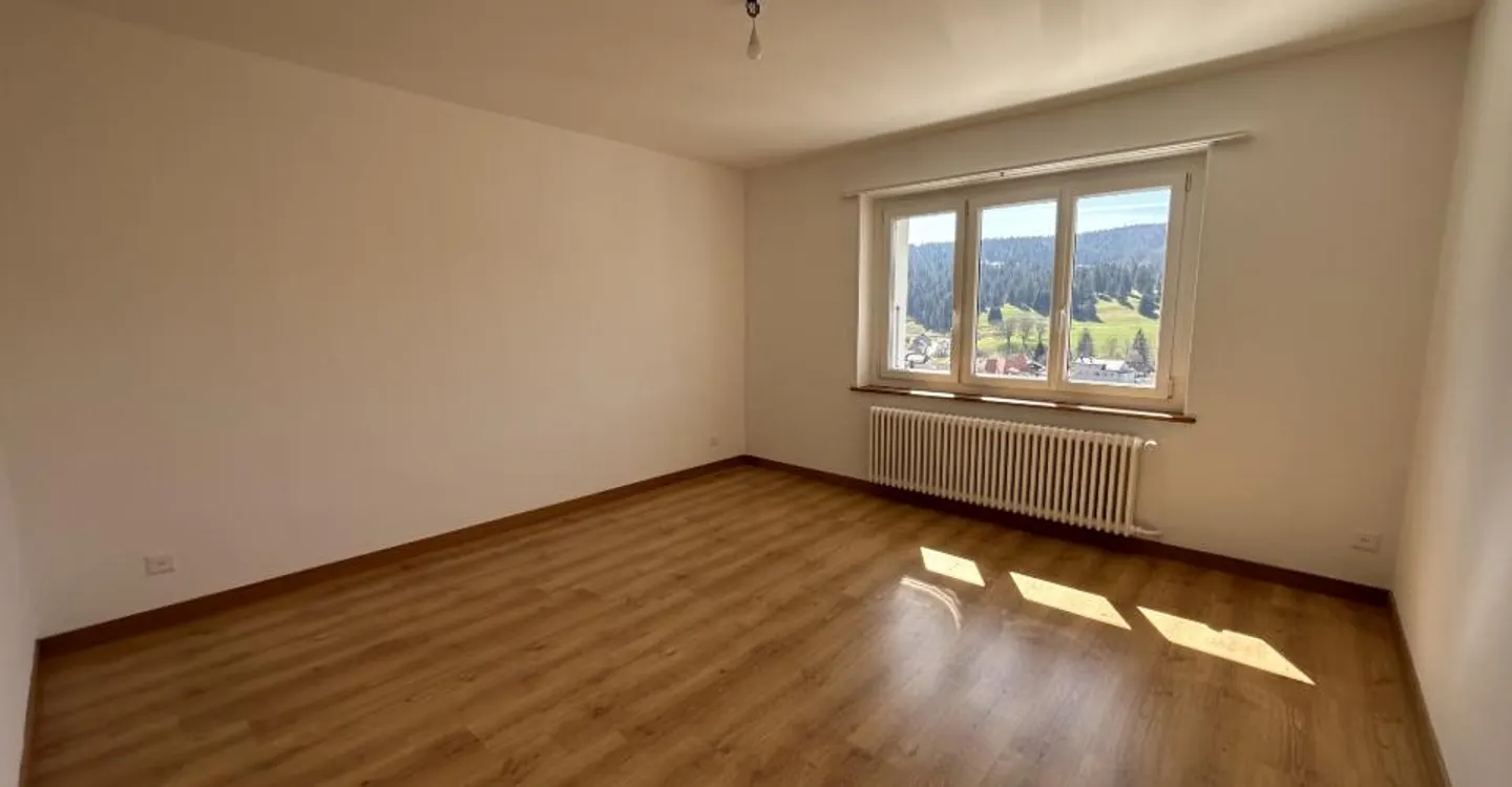 For rent: 3-room apartment with fitted kitchen - Combe-Aubert 12, Tramelan - Photo 2 of 9