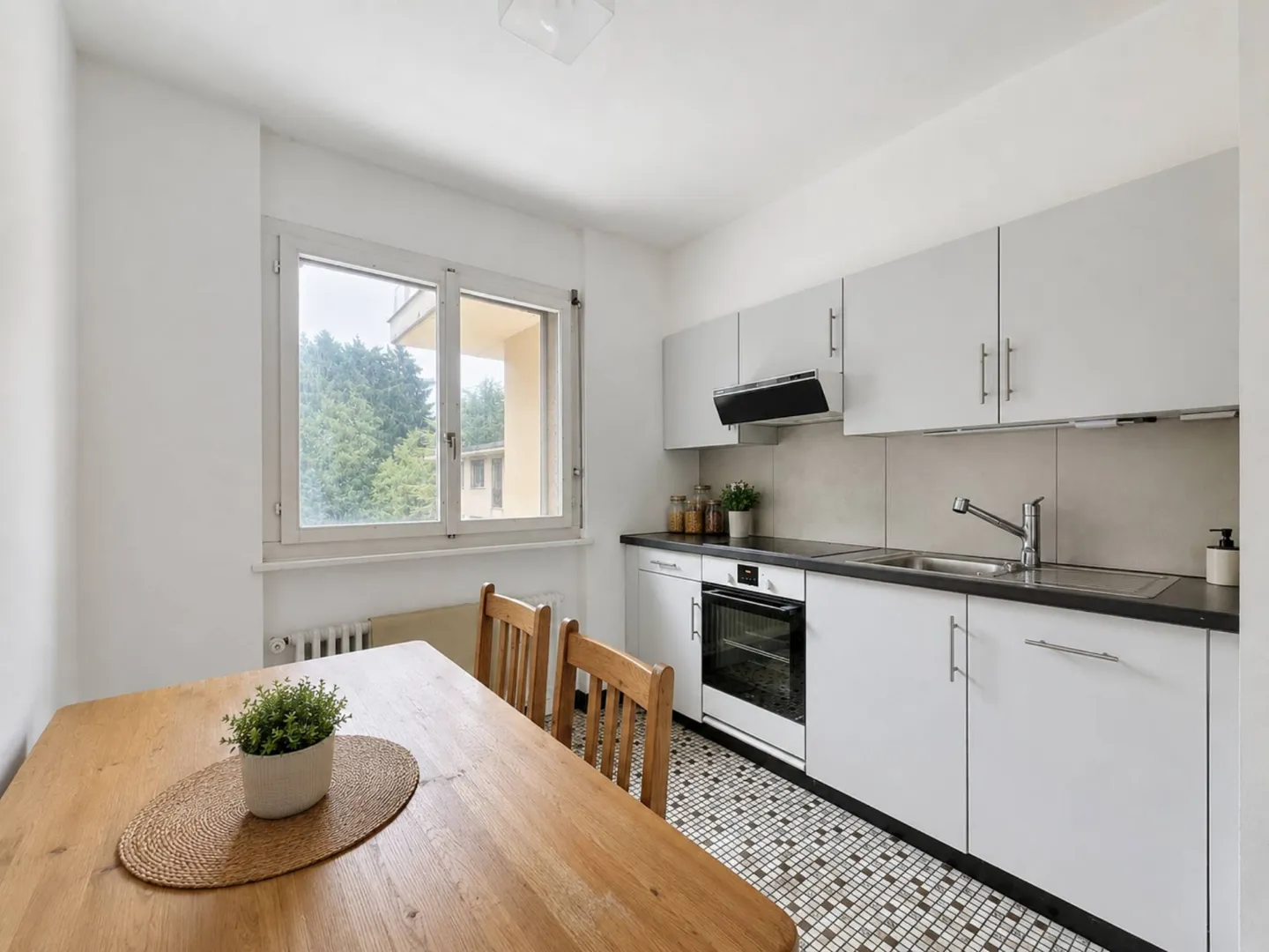 Wohnung im Obergeschoss mit Seeblick - Foto 5 von 8