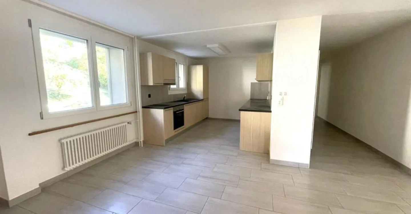 St-Imier, magnifique appartement de 3.5 pièces au 3ème avec ascenseur - Foto 1 di 7