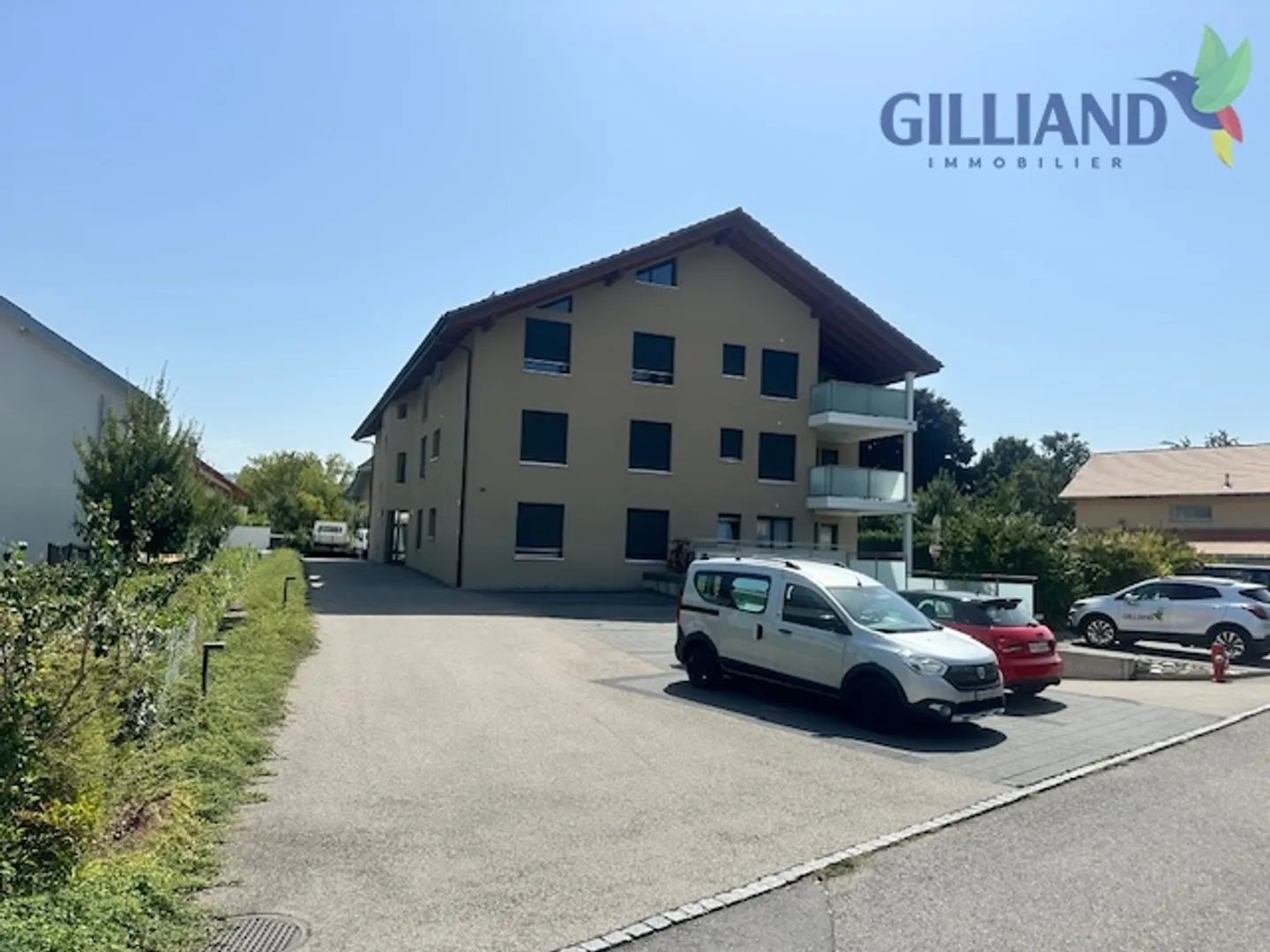 Appartement à louer - Photo 2 sur 19