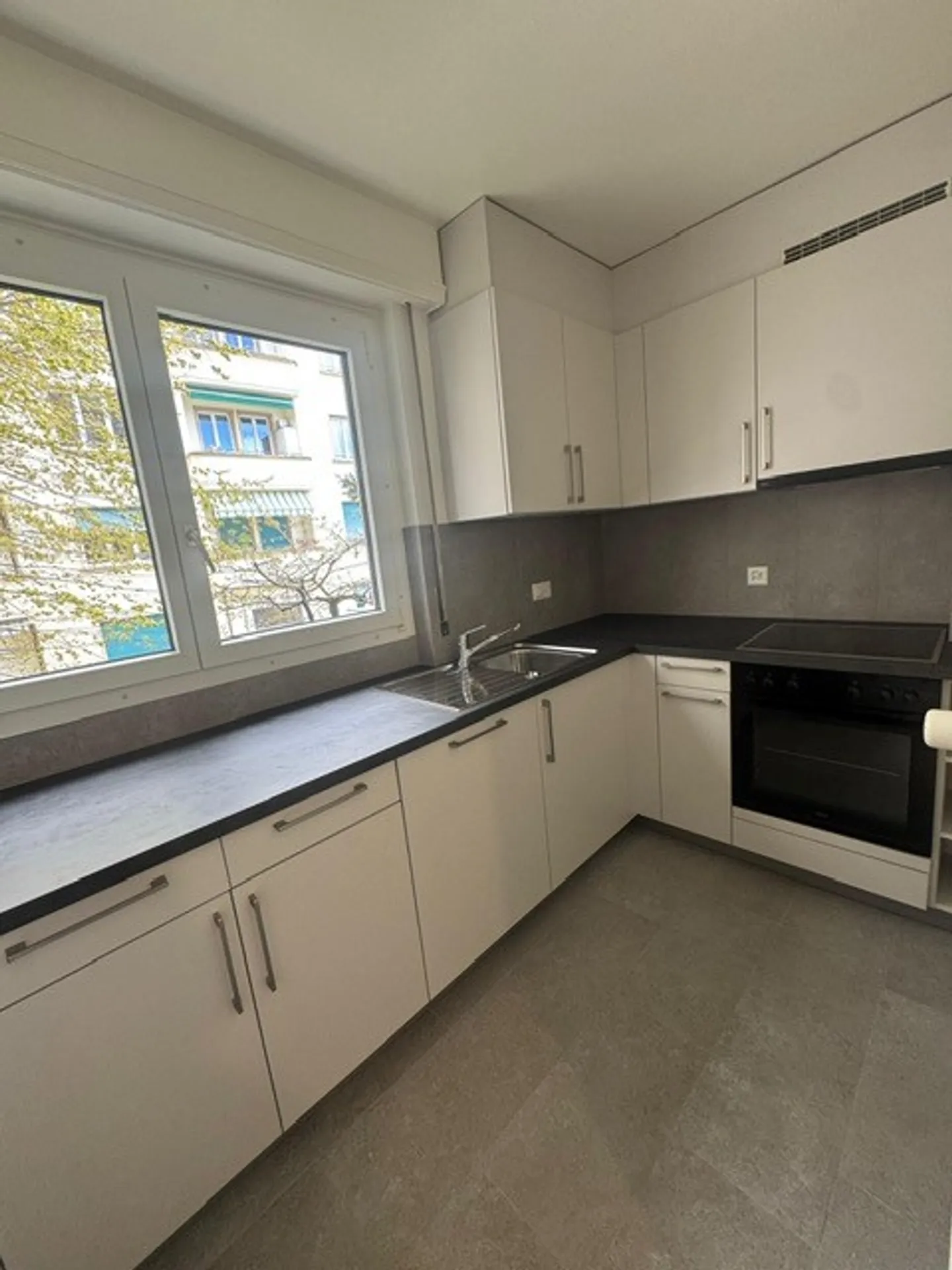 1-room apartment - Photo 2 of 6