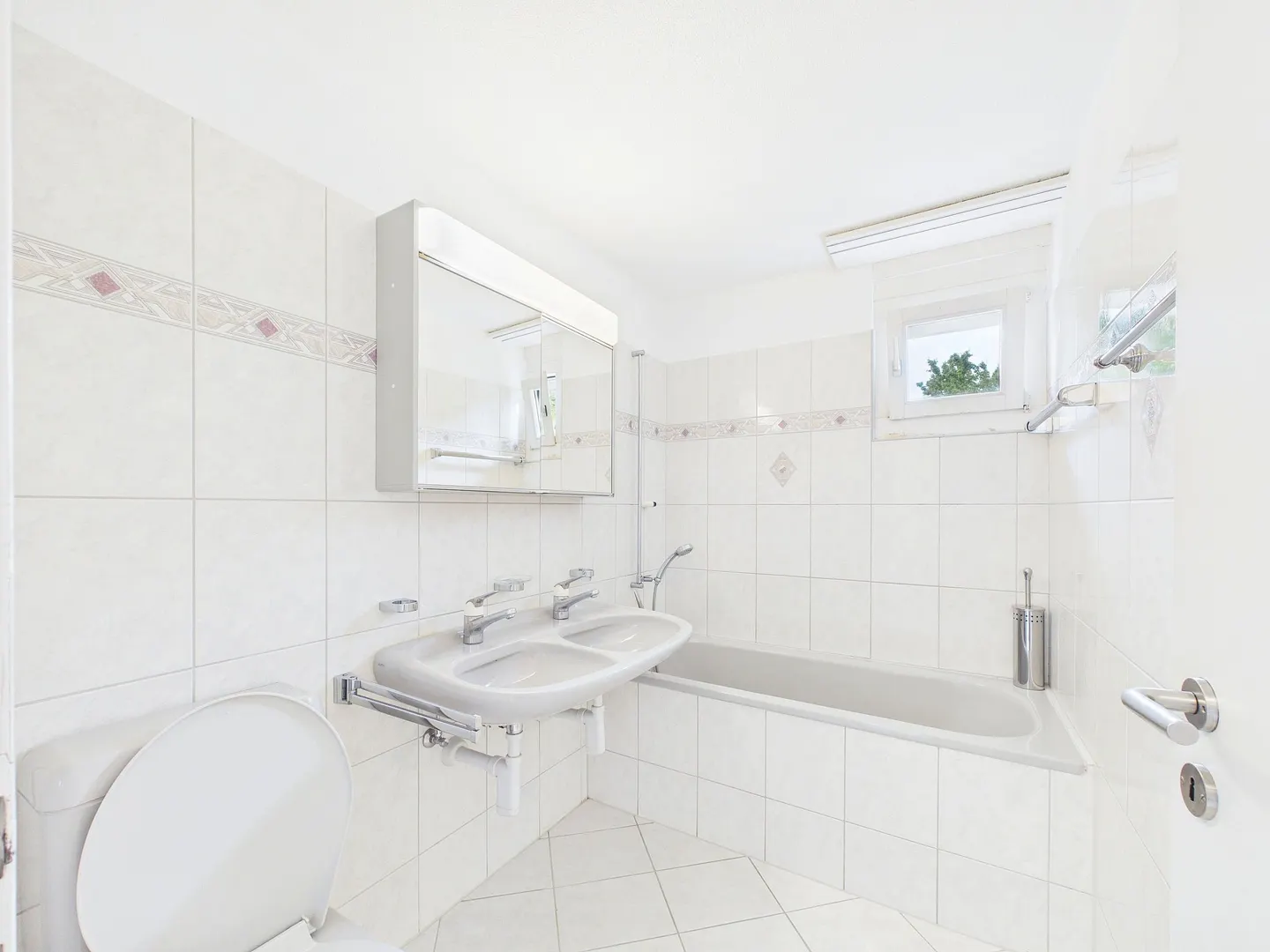 Apartment for rent - Photo 8 of 13