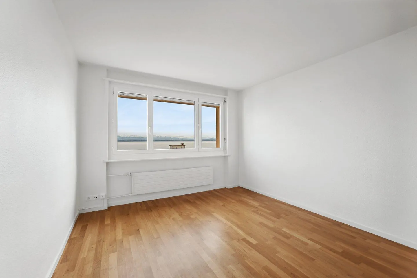 Wunderschöne moderne 3,5-Zimmer-Wohnung im Erdgeschoss - Foto 3 von 3