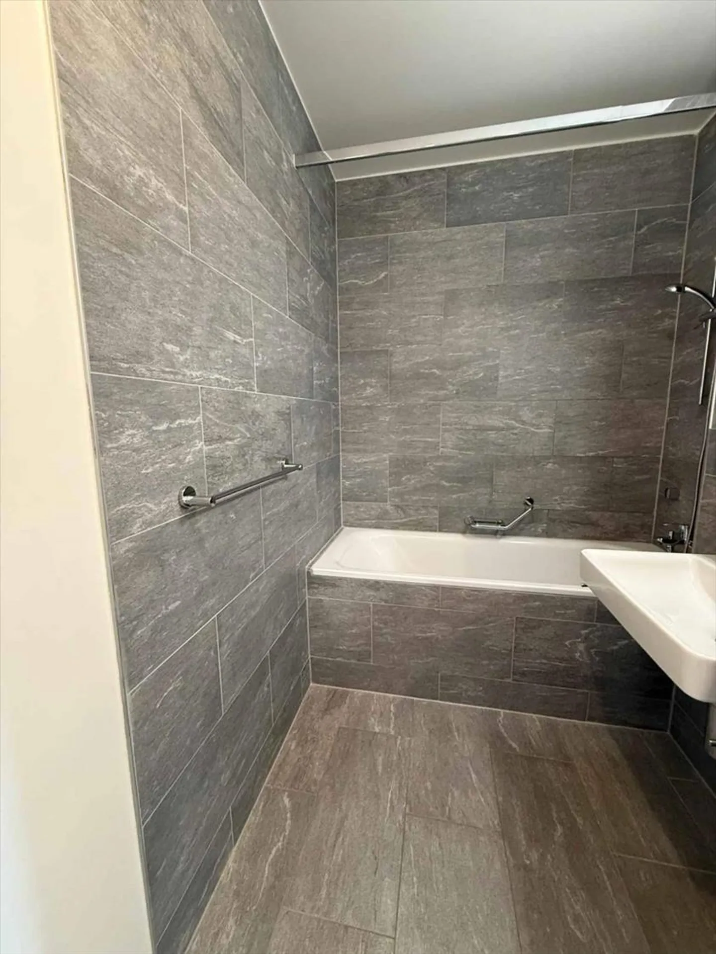4-Zimmer-Wohnung - Foto 8 von 9