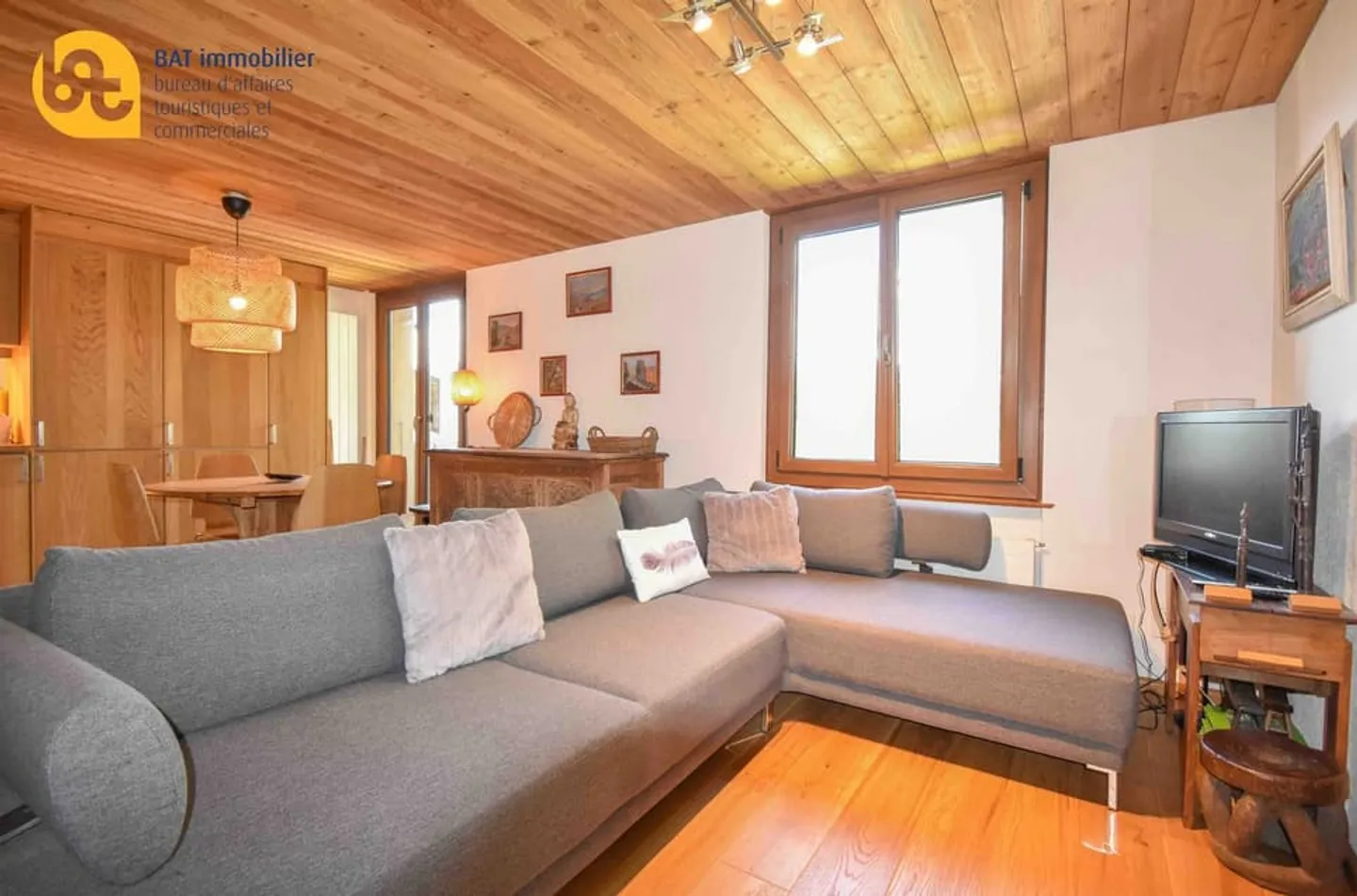 Ferienwohnung - geräumige Wohnung neben den Seilbahnen - Foto 2 von 10