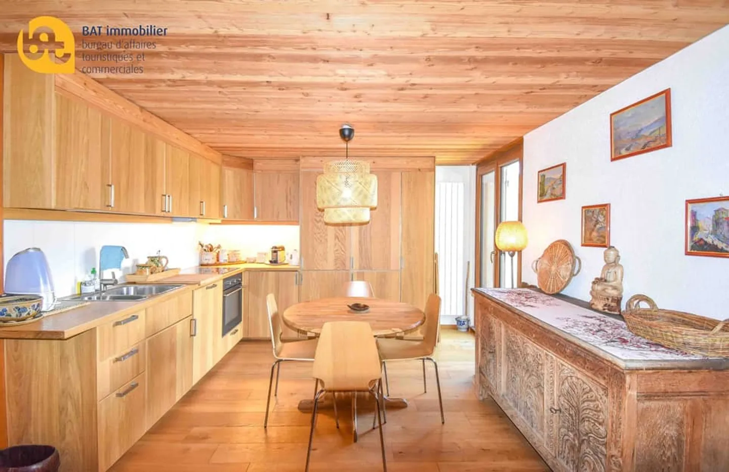 Ferienwohnung - geräumige Wohnung neben den Seilbahnen - Foto 3 von 10