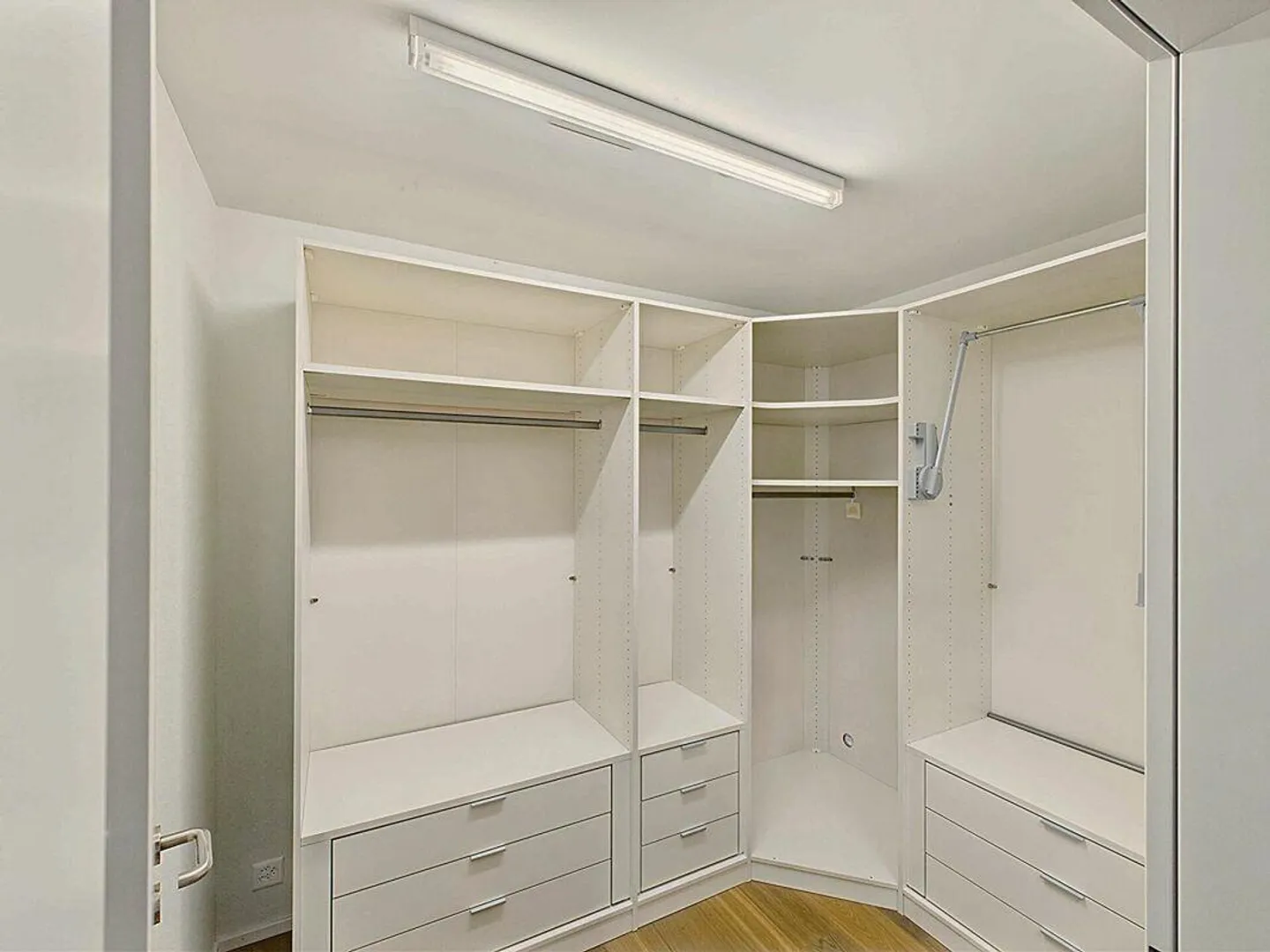 moderne, sehr grosse und sonnige 4.5-Zimmer-Terrassenwohnung - Foto 9 von 14