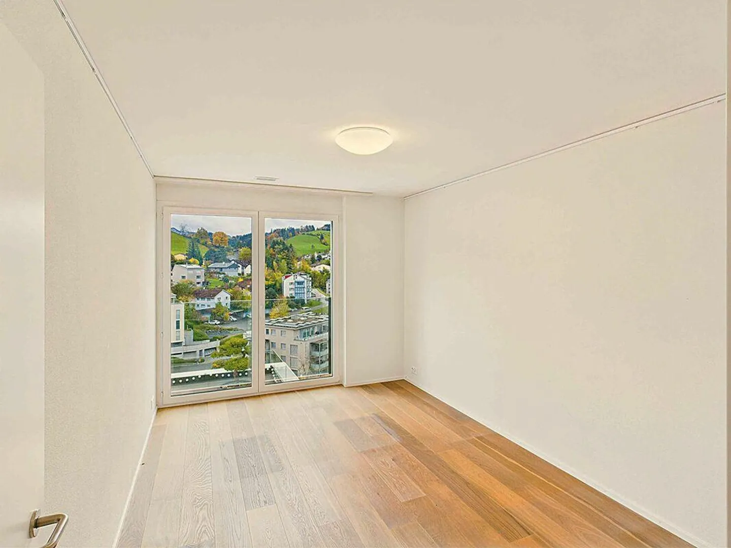 moderne, sehr grosse und sonnige 4.5-Zimmer-Terrassenwohnung - Foto 10 von 14