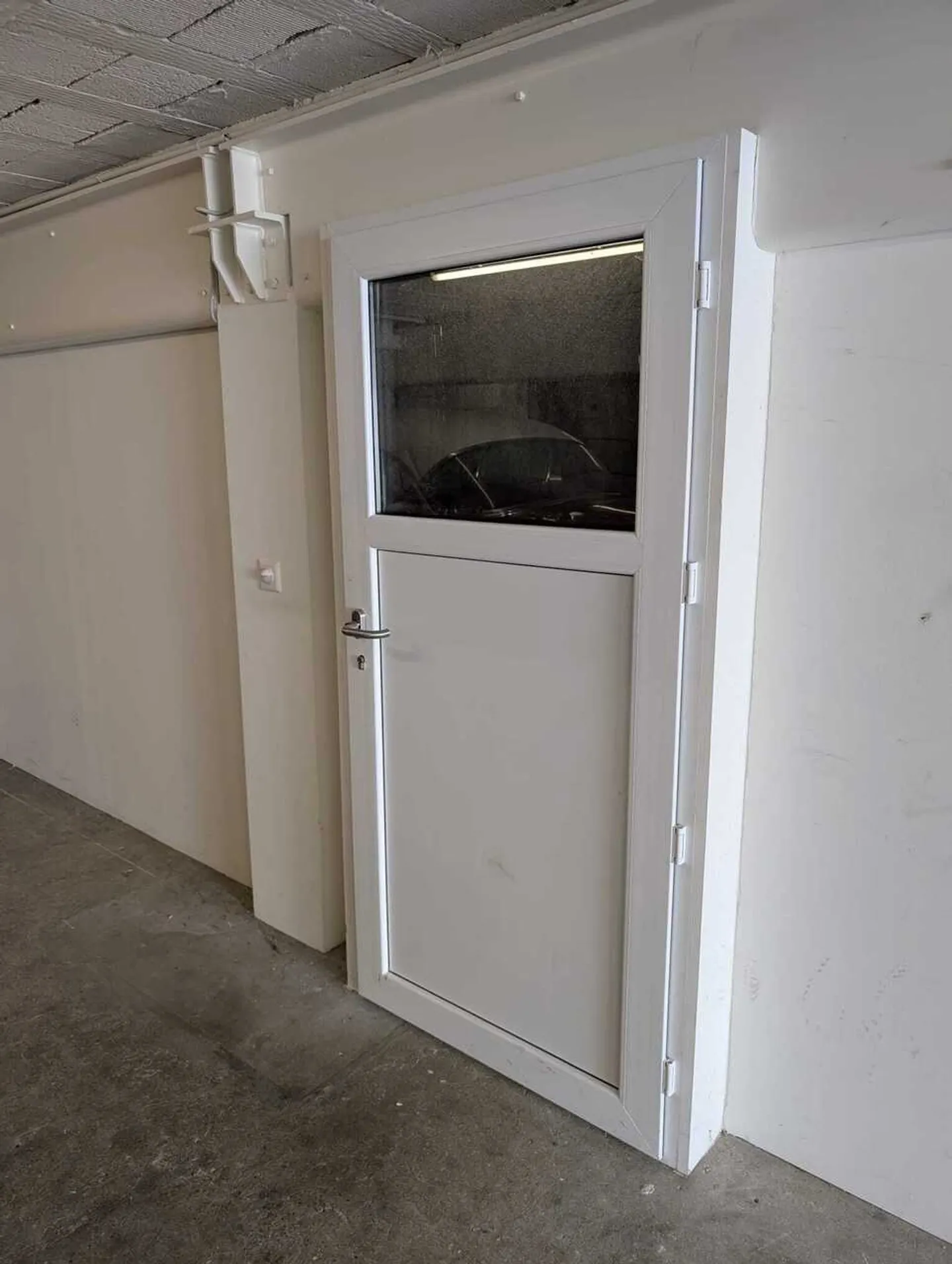 Hobby Space in Prime Location - Photo 2 of 5
