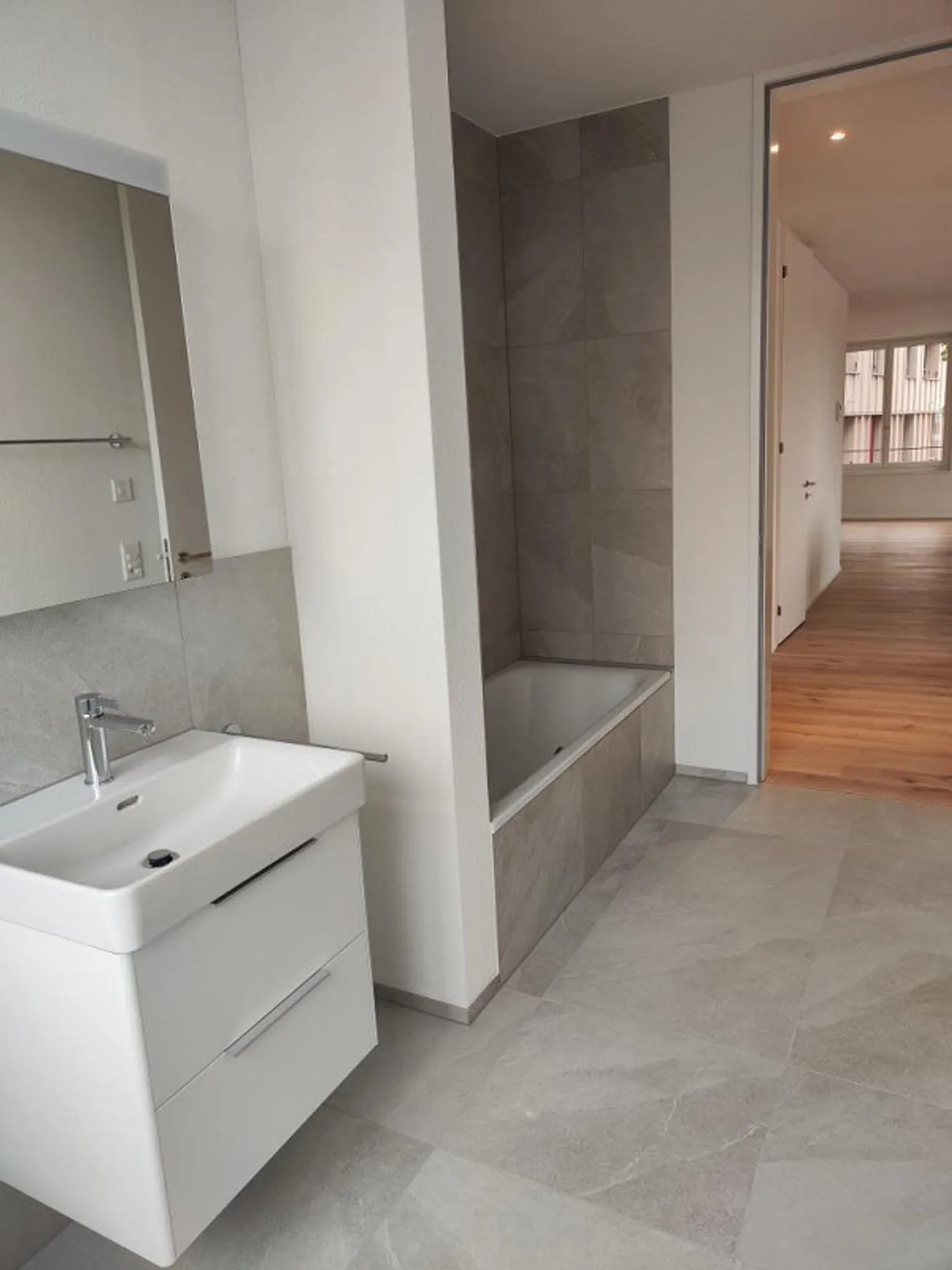 PRIMA OCCUPAZIONE - ultime appartamenti di 3,5 stanze in standard di proprietà! - Foto 7 di 12