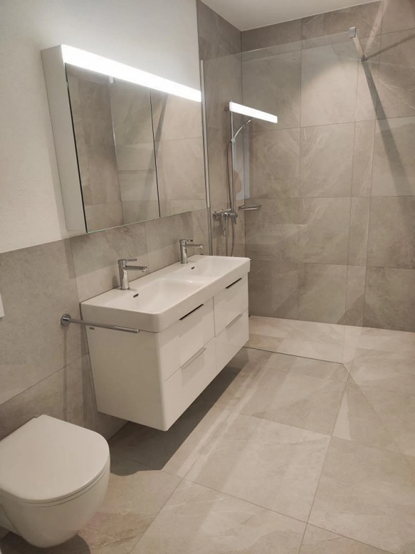 PRIMA OCCUPAZIONE - ultime appartamenti di 3,5 stanze in standard di proprietà! - Foto 8 di 12