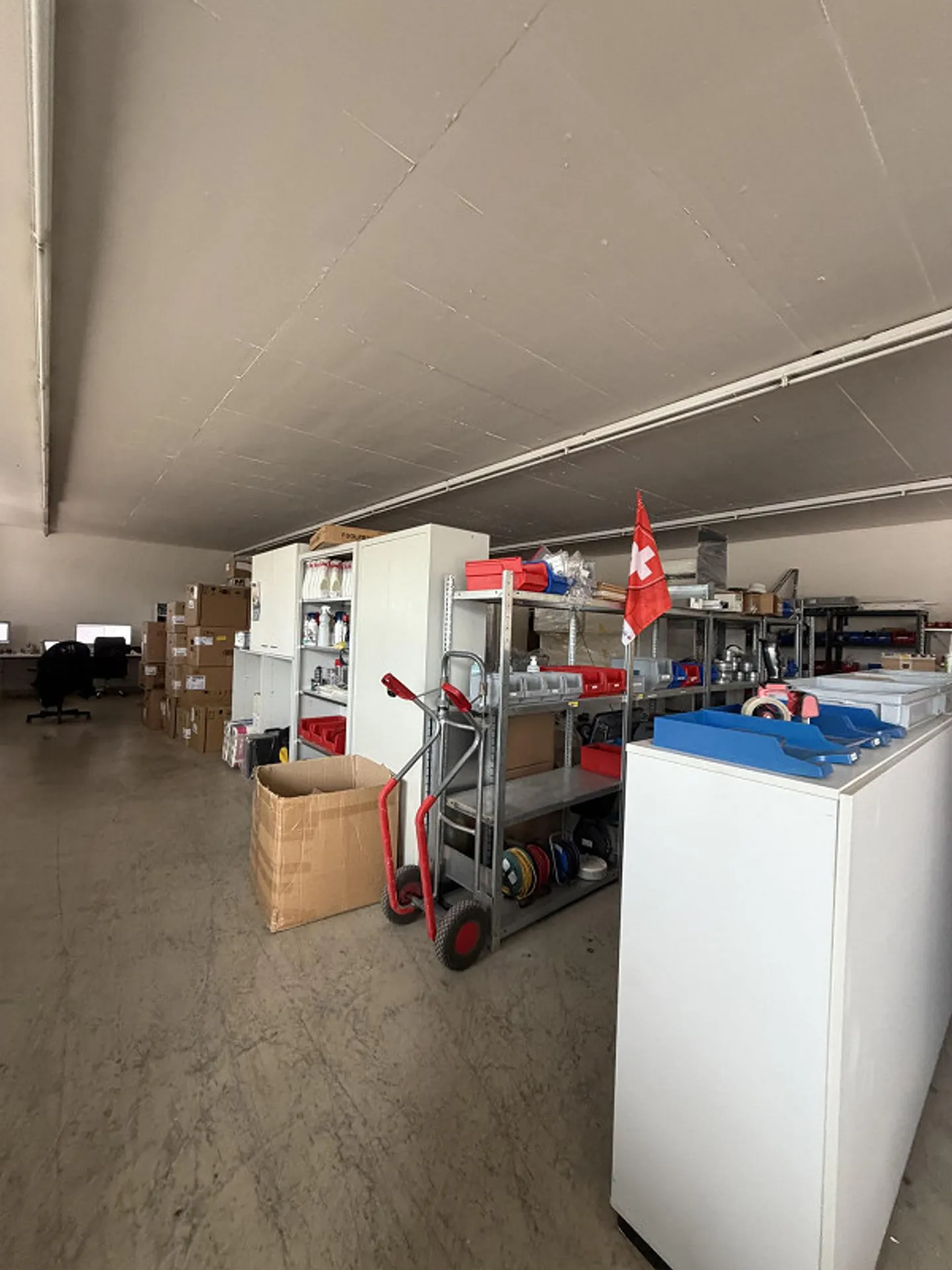 Vielseitige Gewerbefläche in Bassersdorf - Foto 10 von 11