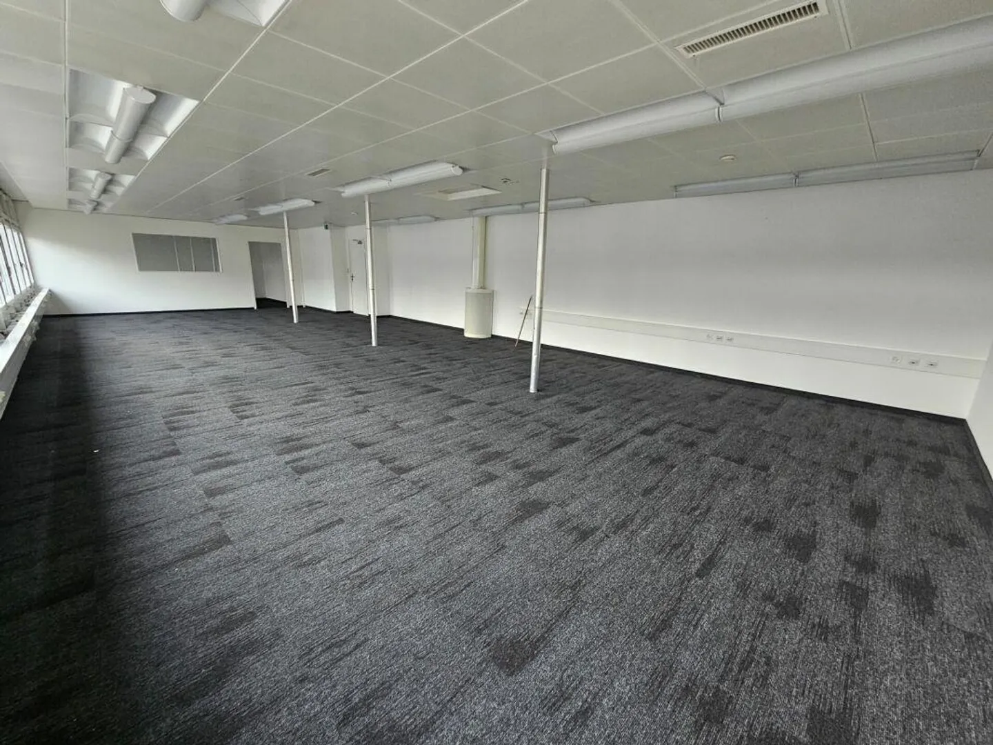 Locaux commerciaux - Photo 4 sur 9