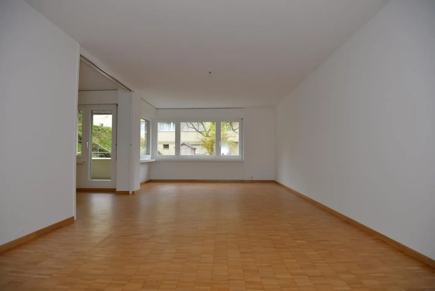 3.5-room apartment, ground floor - limited until 31.03.2029 - Photo 2 of 10