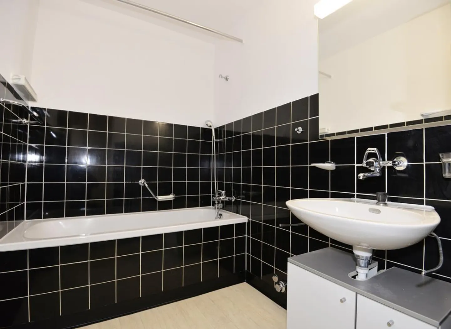 3.5-room apartment, ground floor - limited until 31.03.2029 - Photo 8 of 10