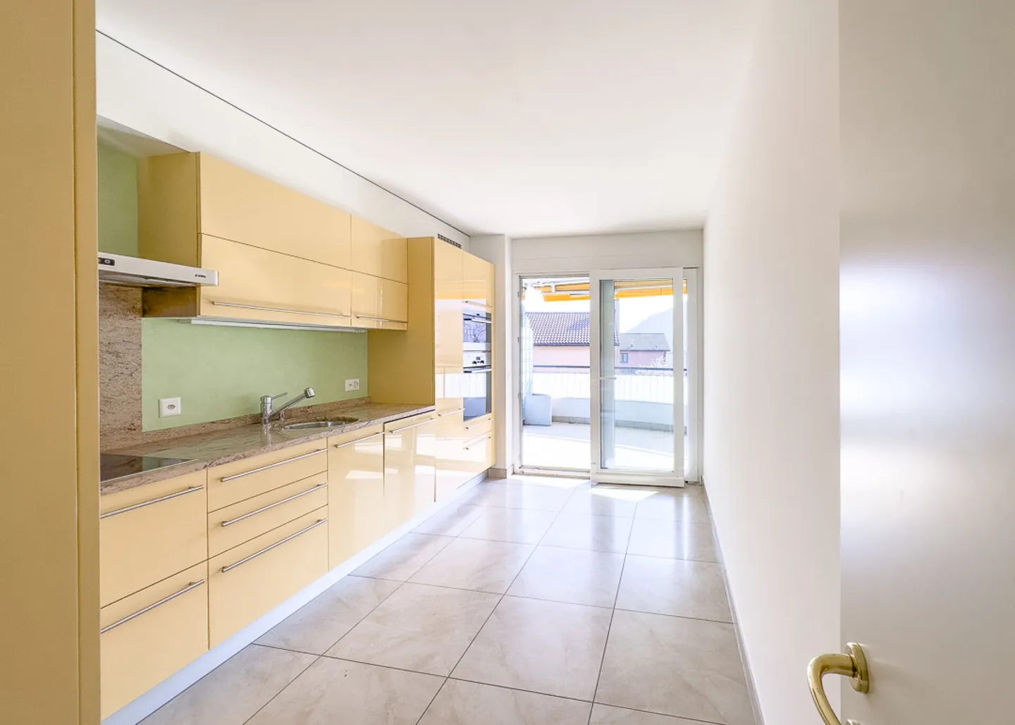 Bright 3.5-Room Apartment - Photo 2 of 7