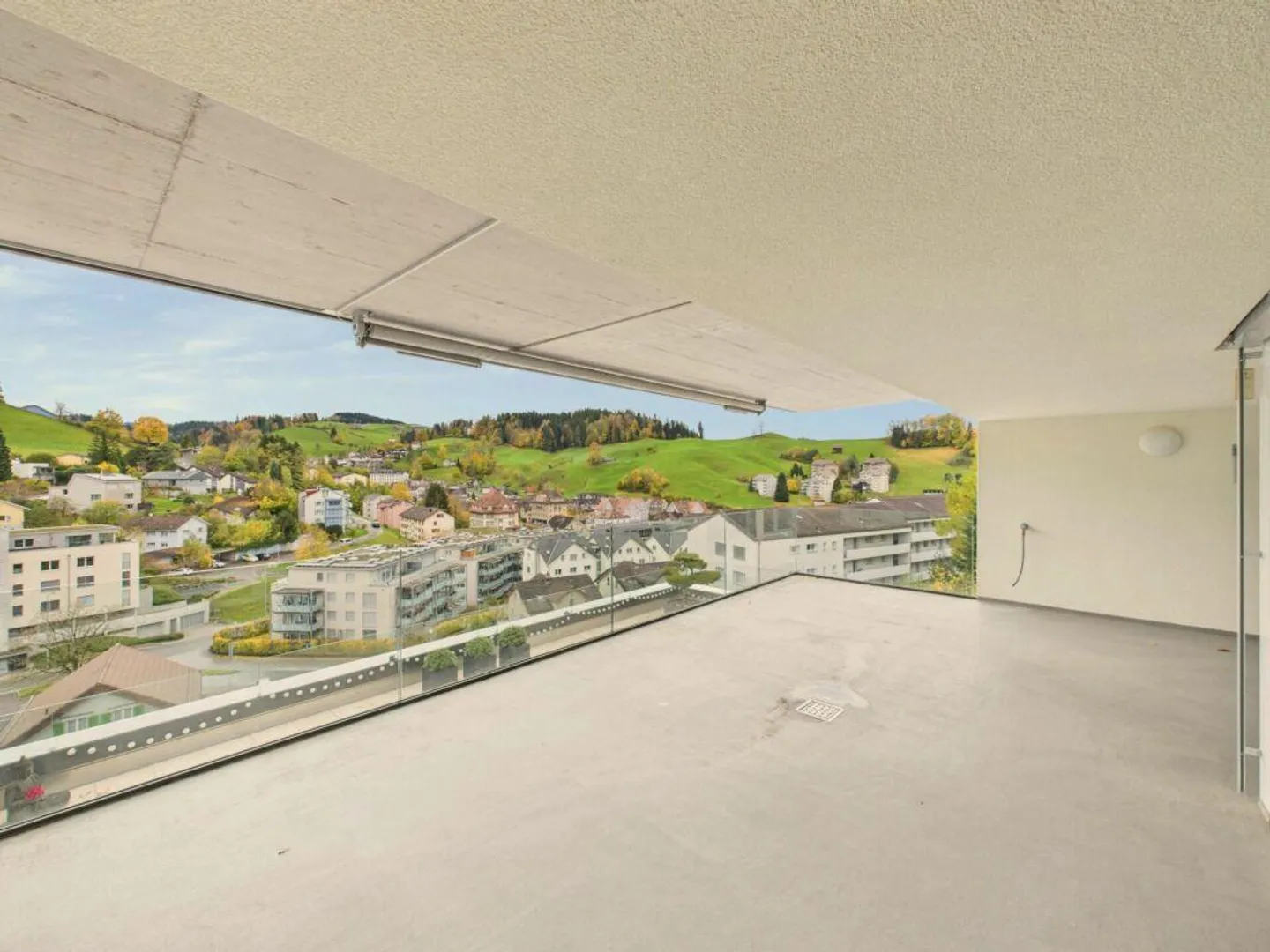 moderne, sehr grosse und sonnige 4.5-Zimmer-Terrassenwohnung - Foto 12 von 14