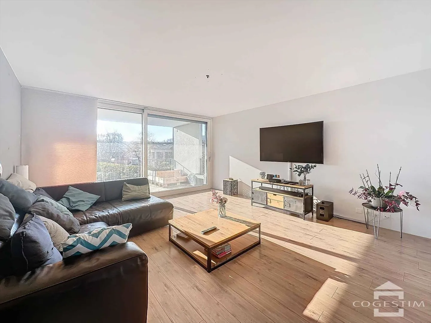 Maison contiguë 5.5 pièces - Photo 5 sur 13