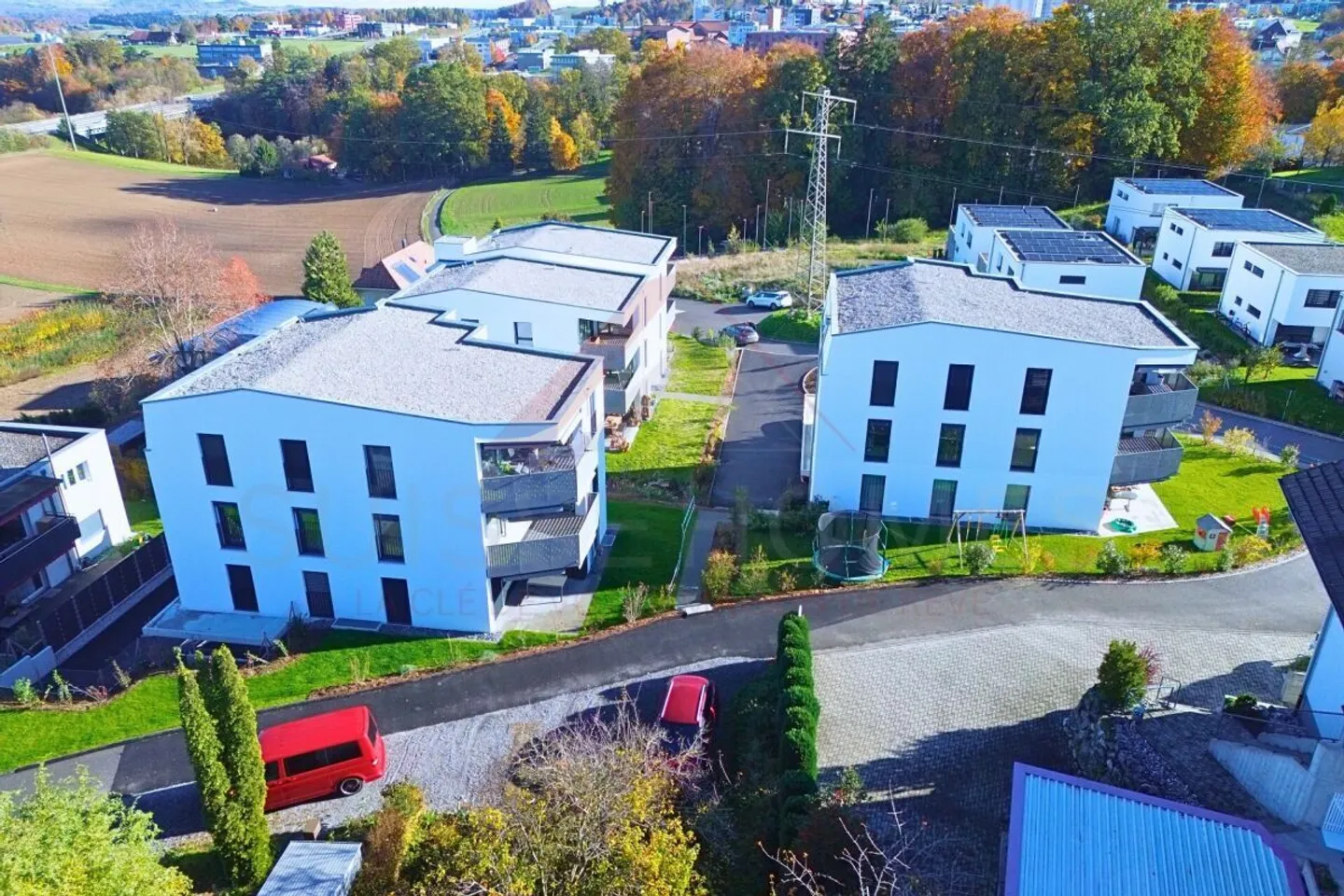 Stilvolle 4.5-Zimmer-Wohnung in Düdingen - Foto 2 von 31