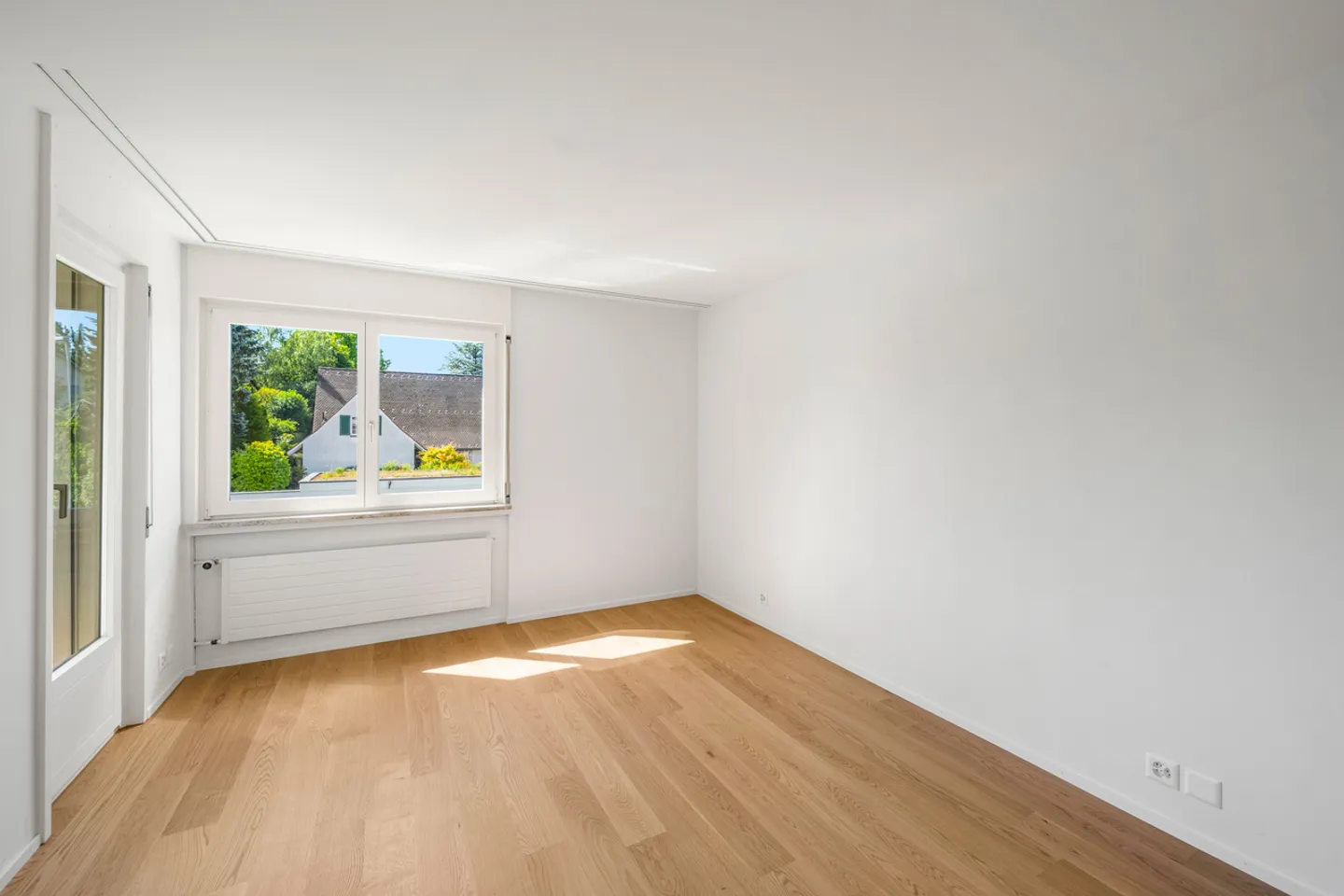 Stilvolles Doppelhaus mit Garten - Foto 8 von 15